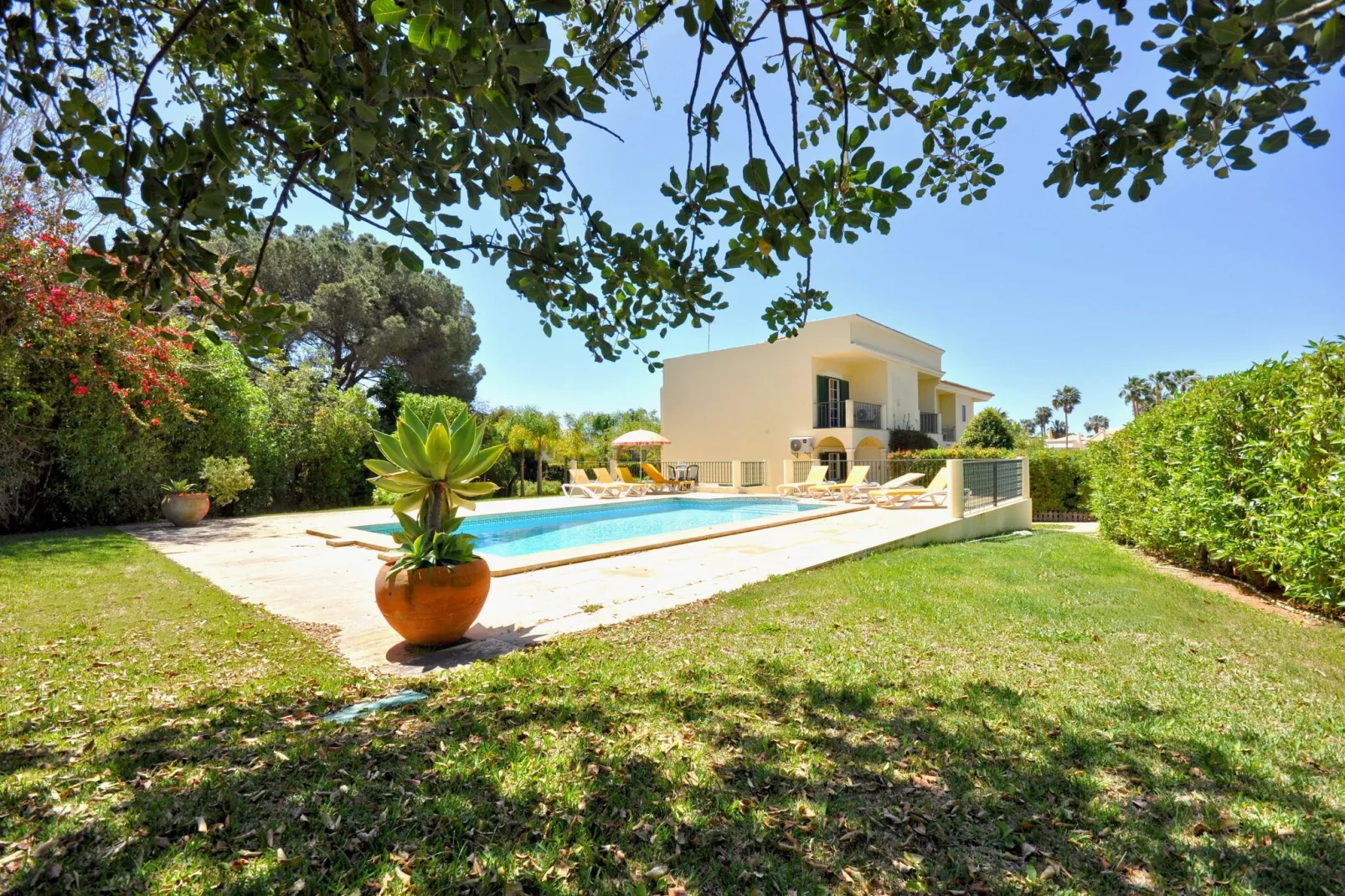 Villa Garden