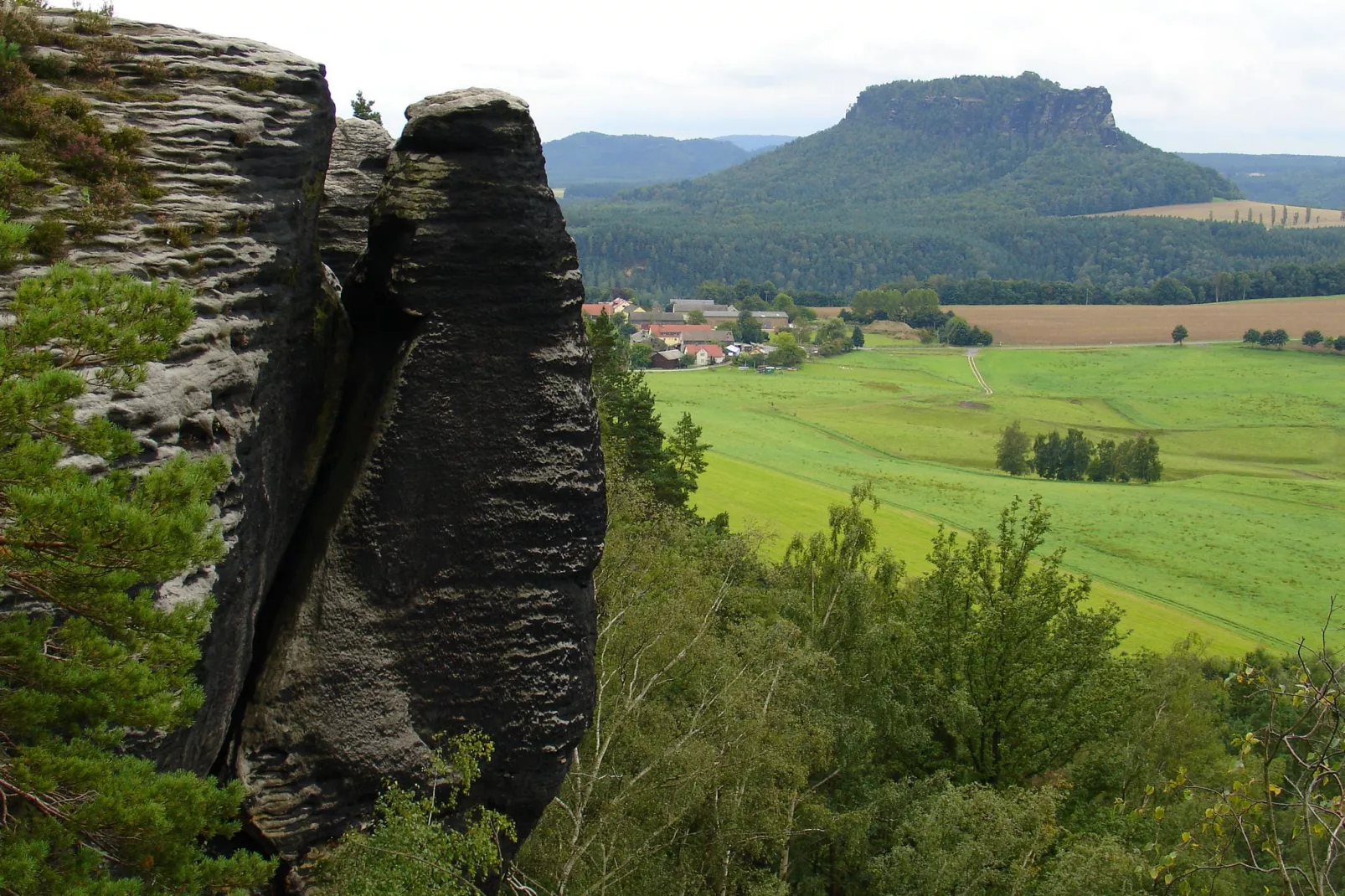 Bastei-Gebieden zomer 1km