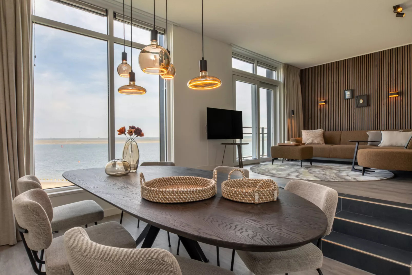 Luxe appartement Vista Maris - Havenweg 8-36 'Oester Oase'-Eetkamer