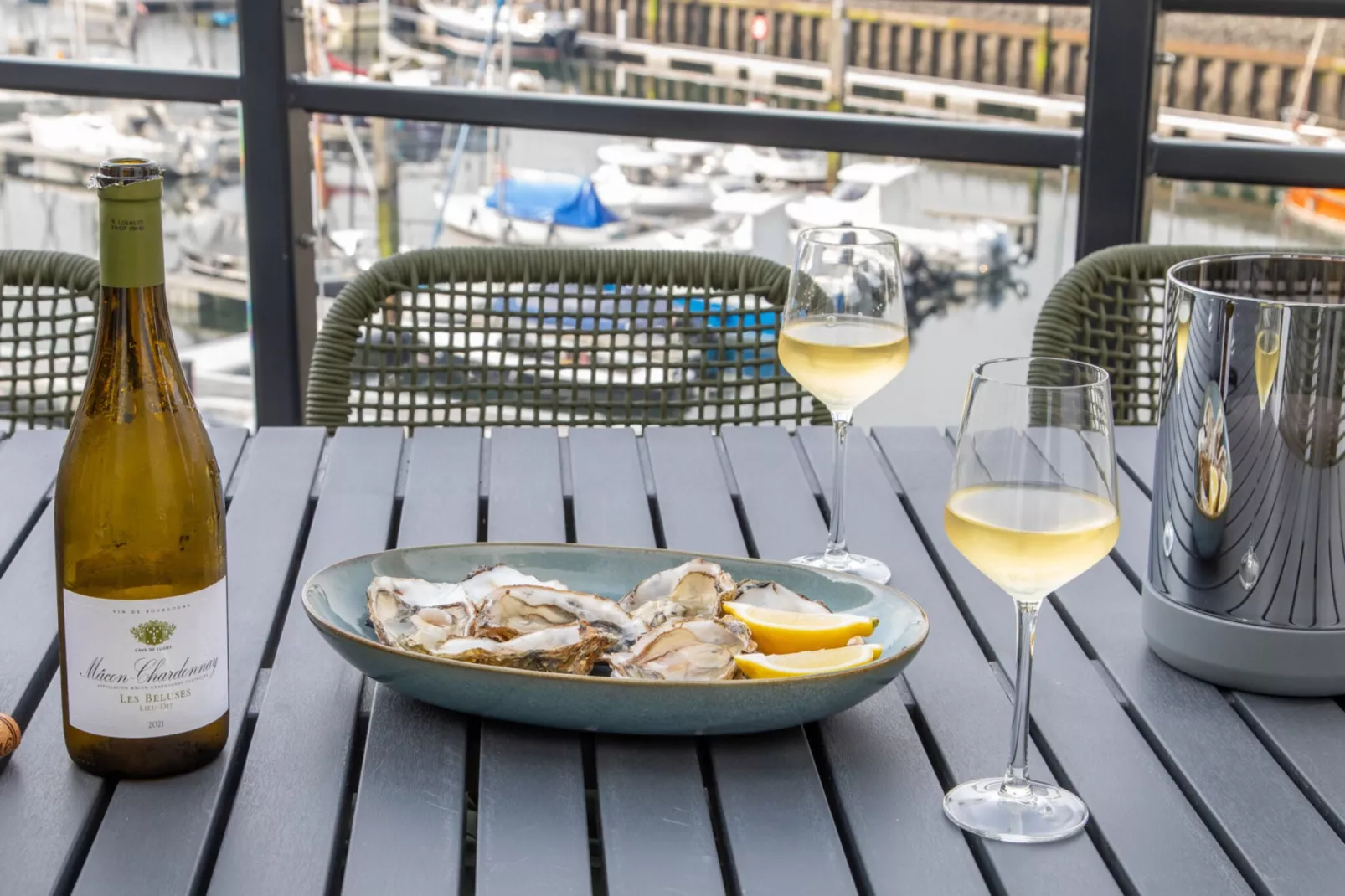 Luxe appartement Vista Maris - Havenweg 8-36 'Oester Oase'-Sfeer
