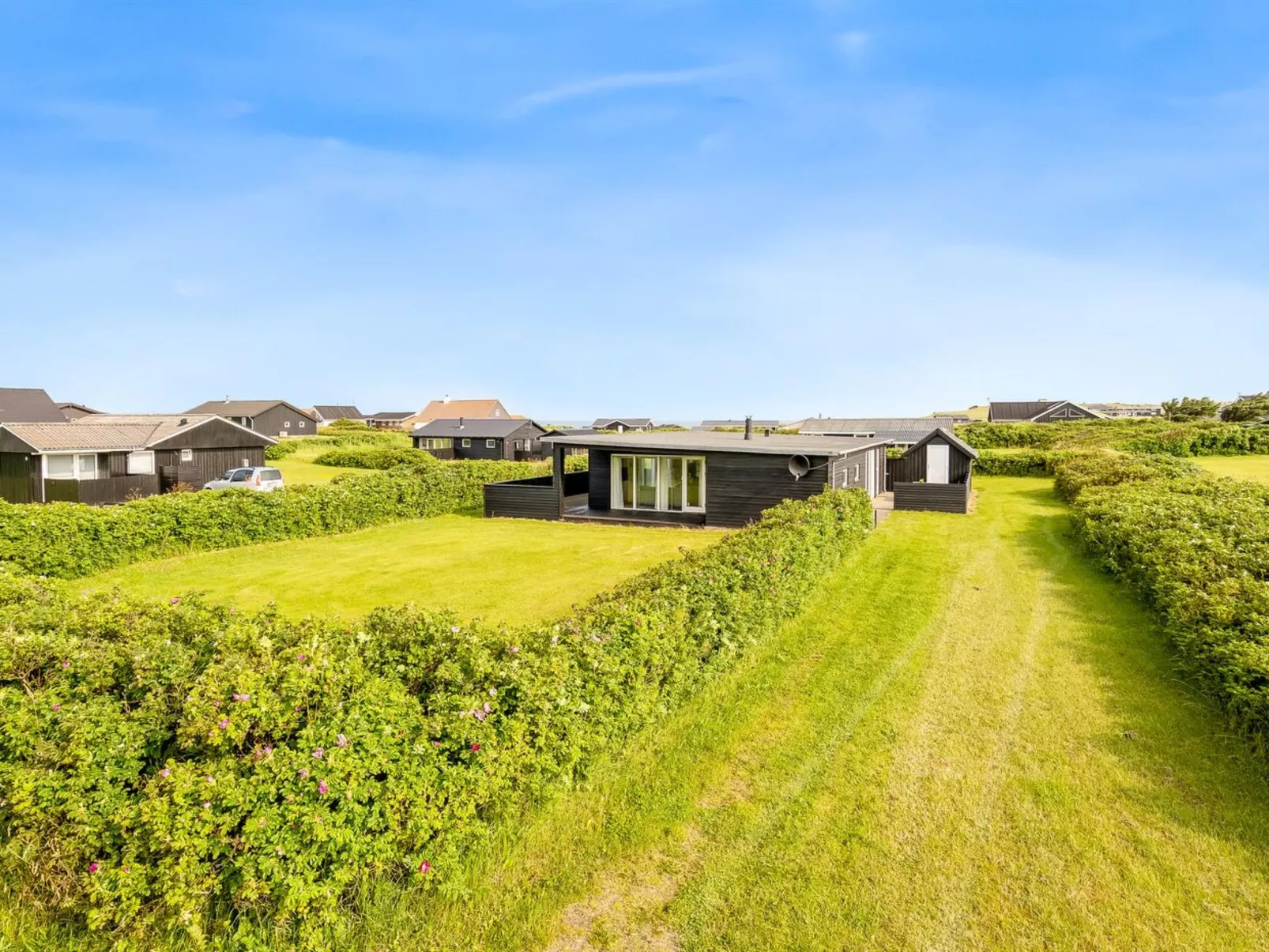 "Mildrid" - 200m from the sea-Binnen