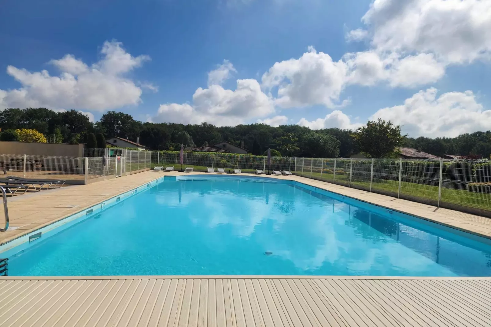 Les Forges 2 bedrooms n123-Zwembad