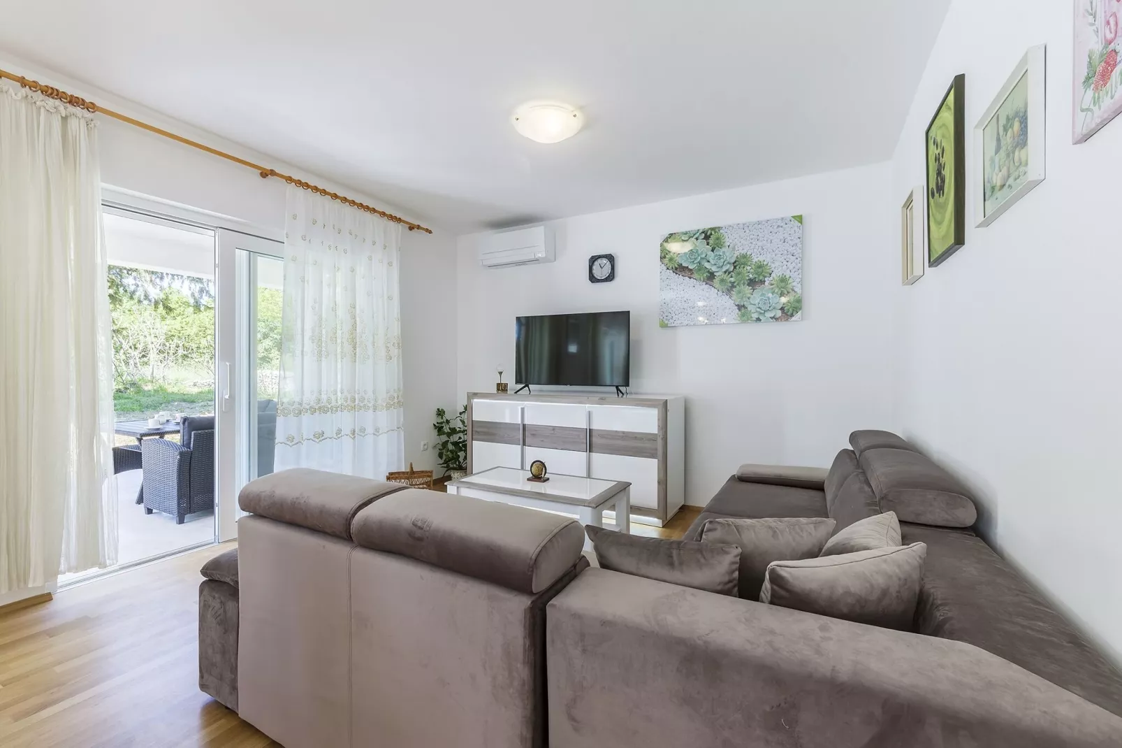 Villa Ana with private pool near Rabac-Woonkamer