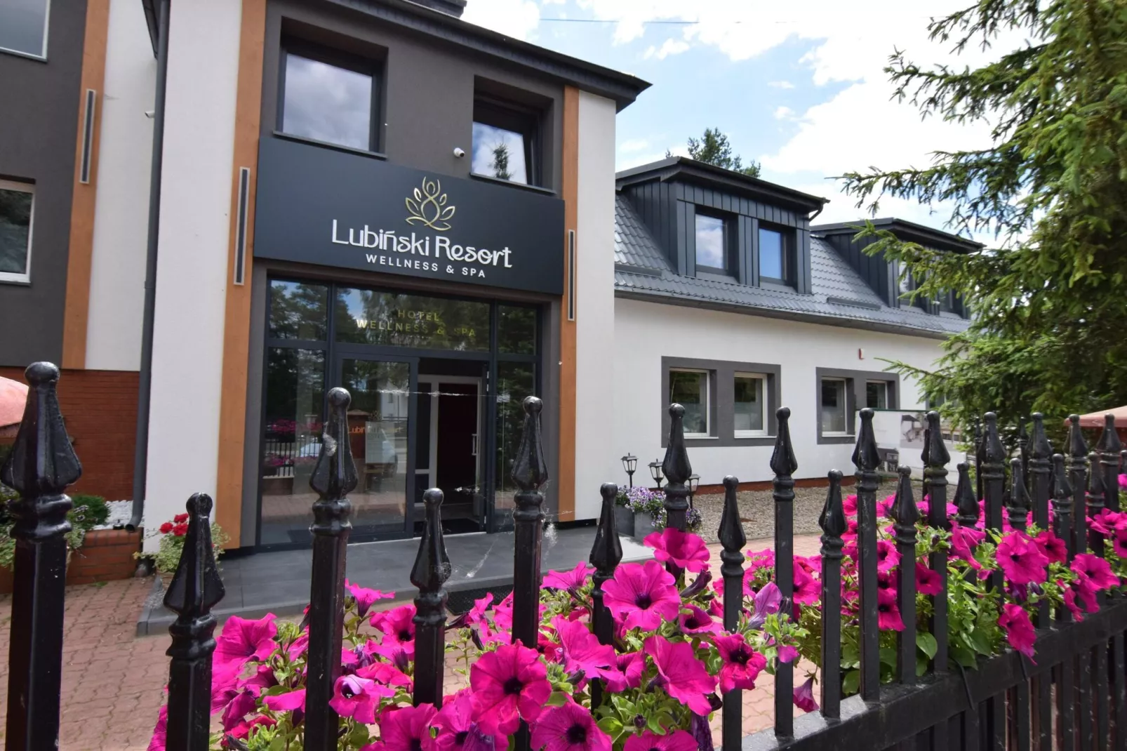 Holiday home 3rd floor-Buitenkant zomer