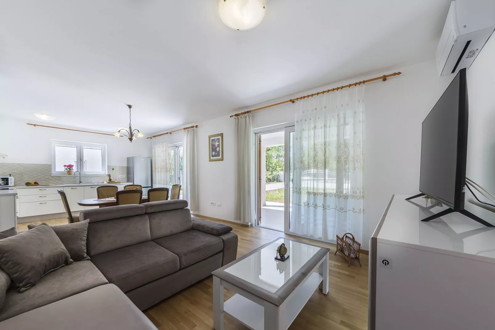 Villa Ana with private pool near Rabac-Woonkamer