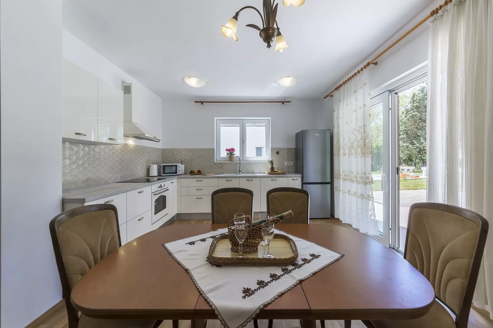 Villa Ana with private pool near Rabac-Eetkamer