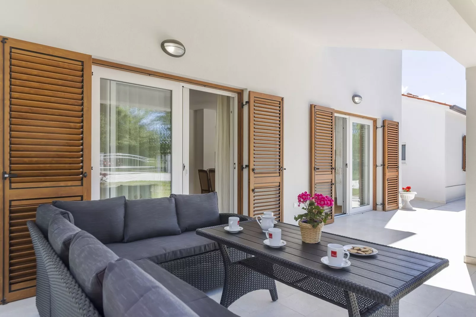Villa Ana with private pool near Rabac-Terrasbalkon
