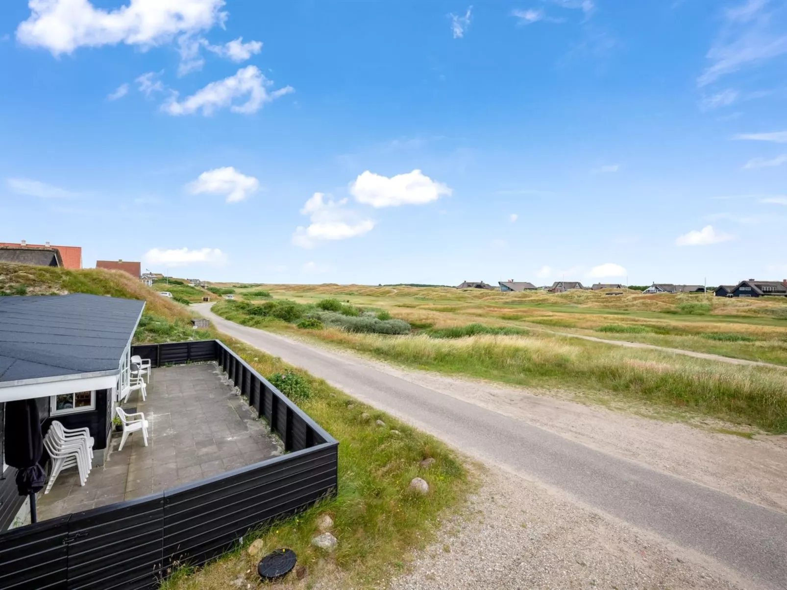 "Jamie" - 200m from the sea-Buiten