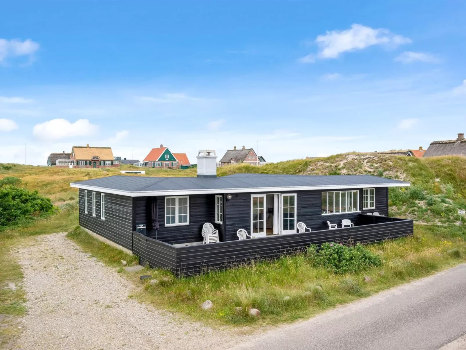 "Jamie" - 200m from the sea-Buiten