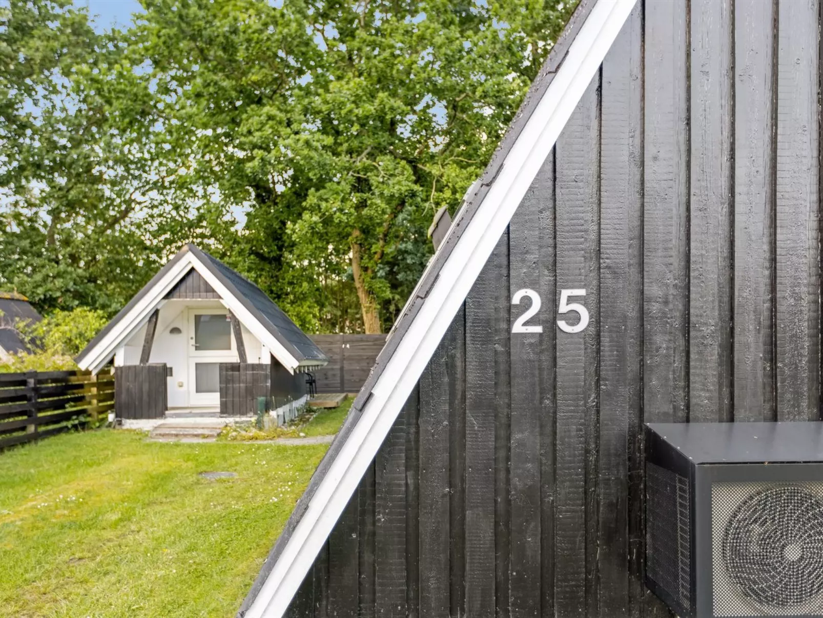 "Hunding" - 600m from the sea-Buiten
