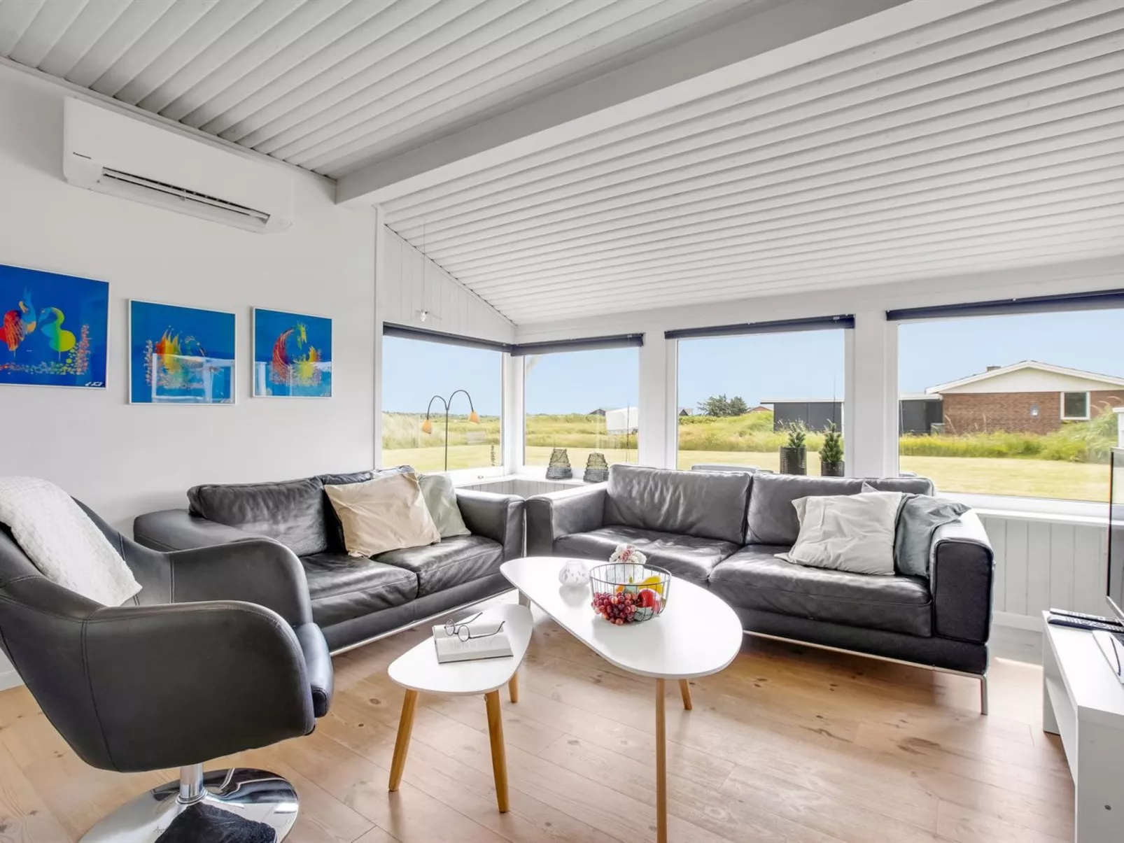 "Hejdi" - 650m from the sea-Binnen