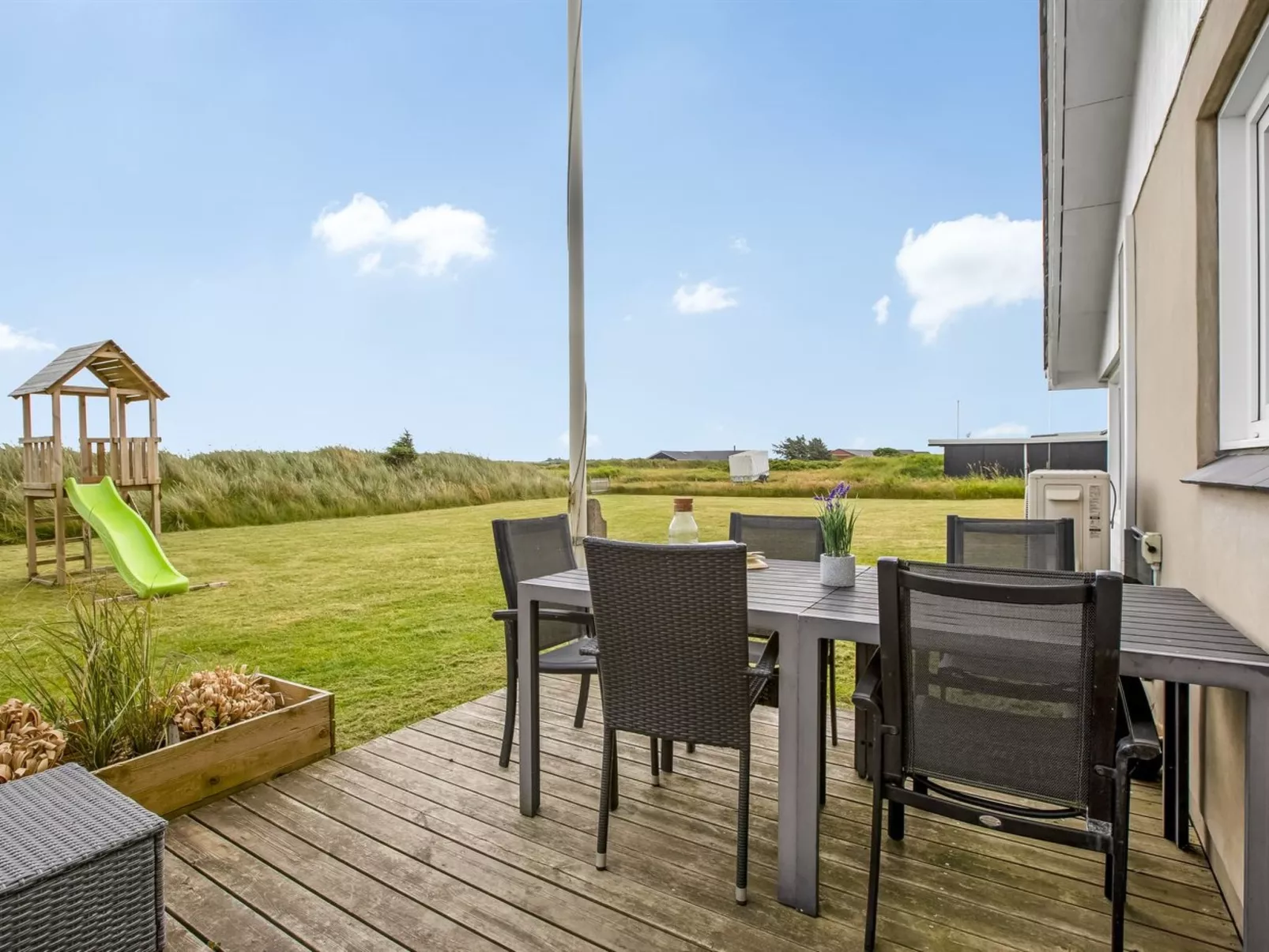 "Hejdi" - 650m from the sea-Binnen