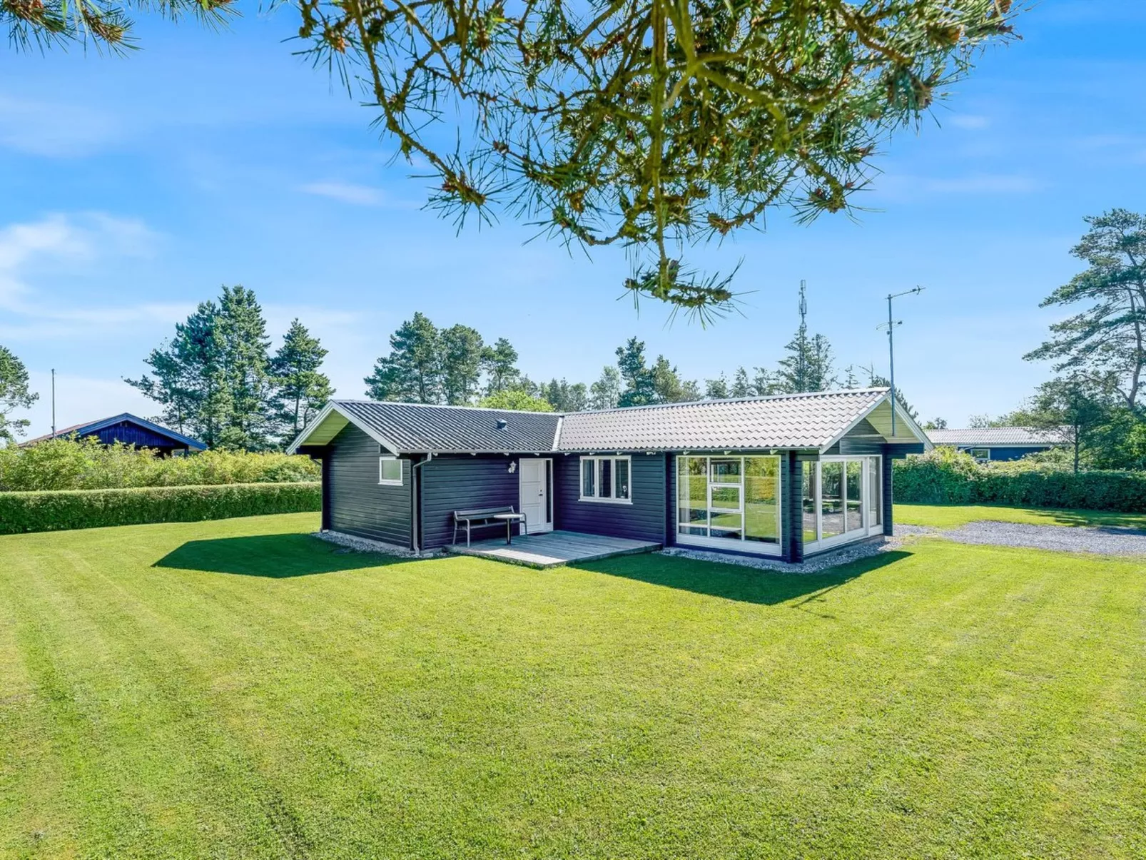 "Lodden" - 600m from the sea-Buiten