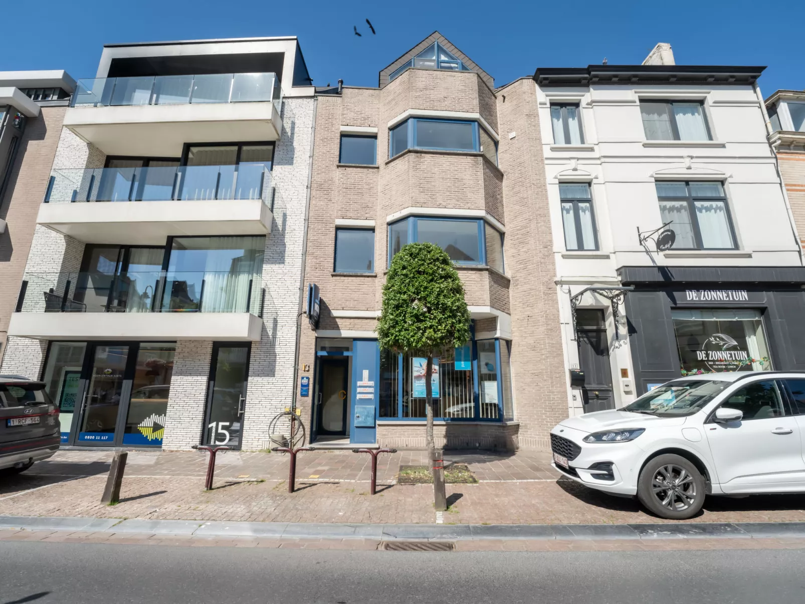 Le Coeur du Coq duplex appartment-Buiten