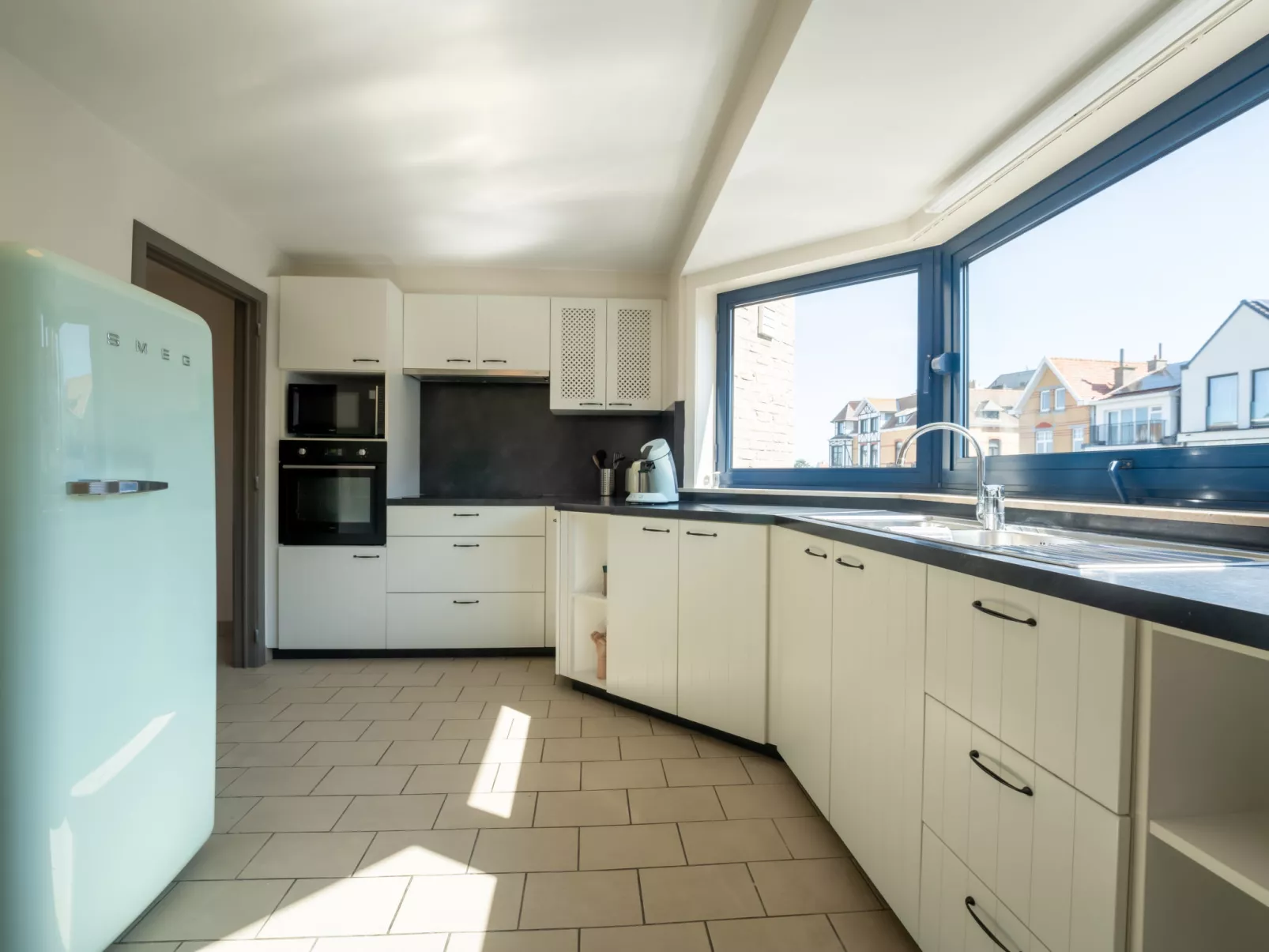 Le Coeur du Coq duplex appartment-Binnen