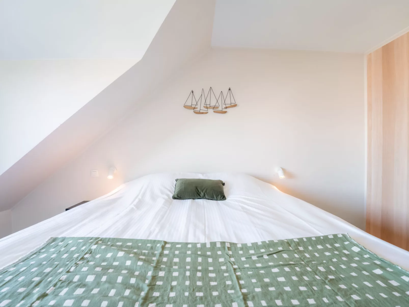 Le Coeur du Coq duplex appartment-Binnen