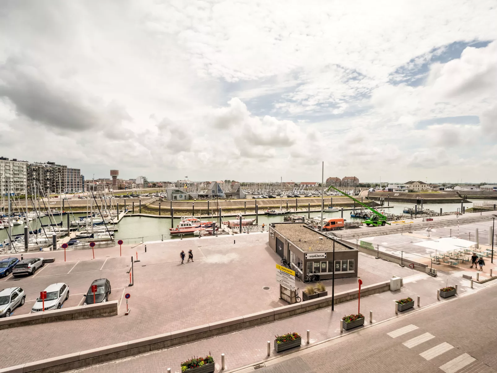 Bella I with parking and harbour view-Buiten