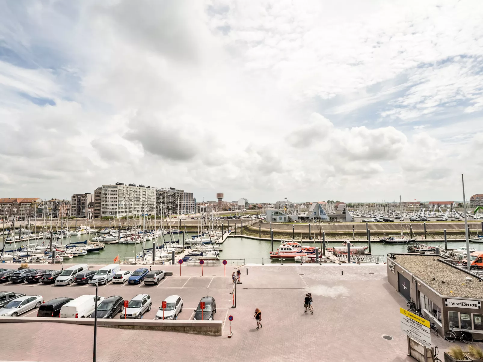 Bella I with parking and harbour view-Buiten