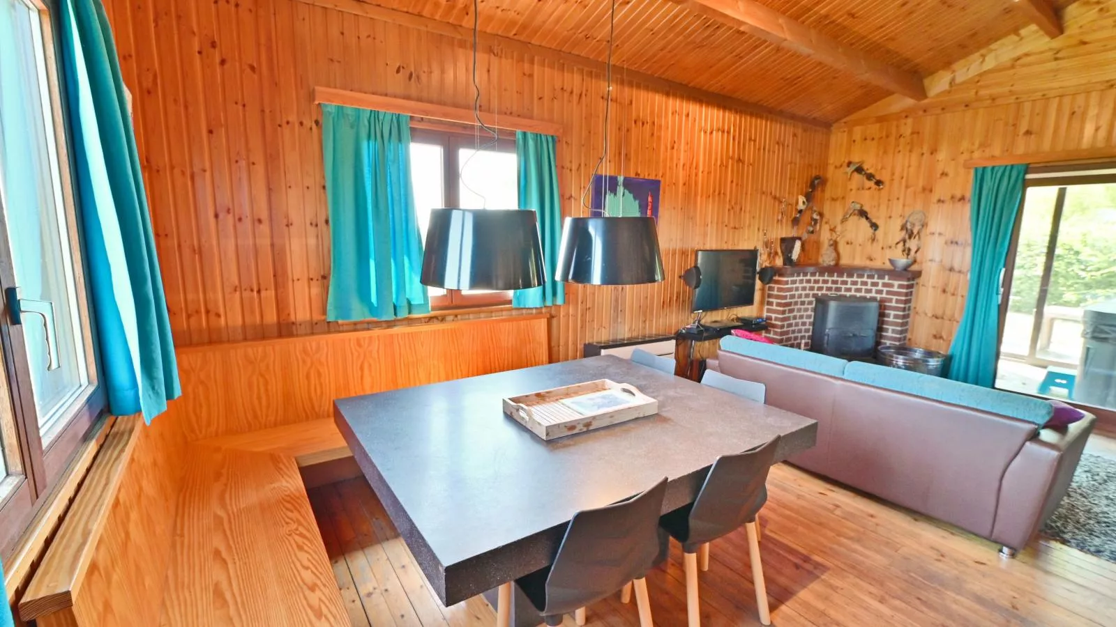 Chalet Bellevue-Eetkamer