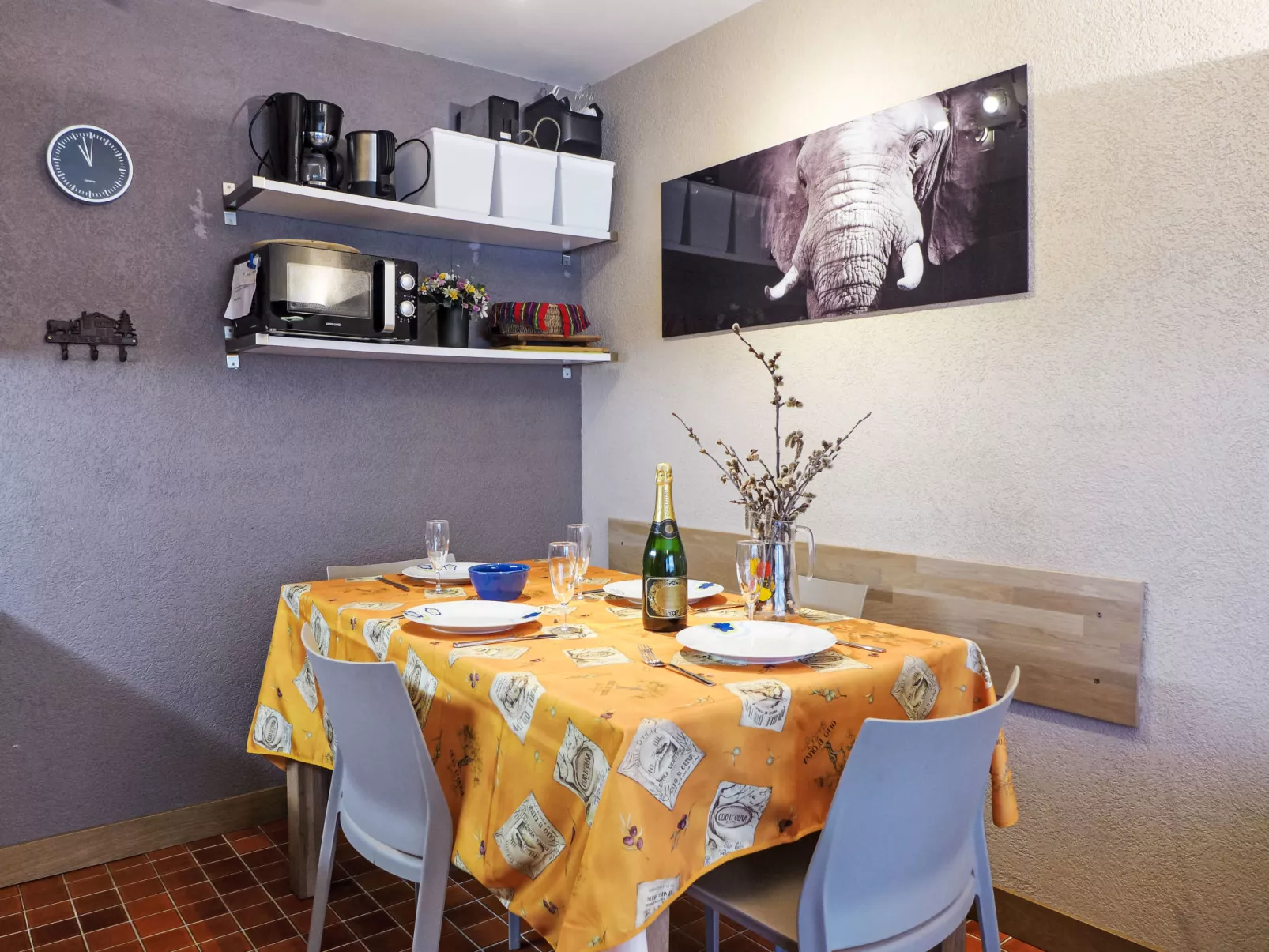 Immeuble Rond-Point Apt. 11-Binnen