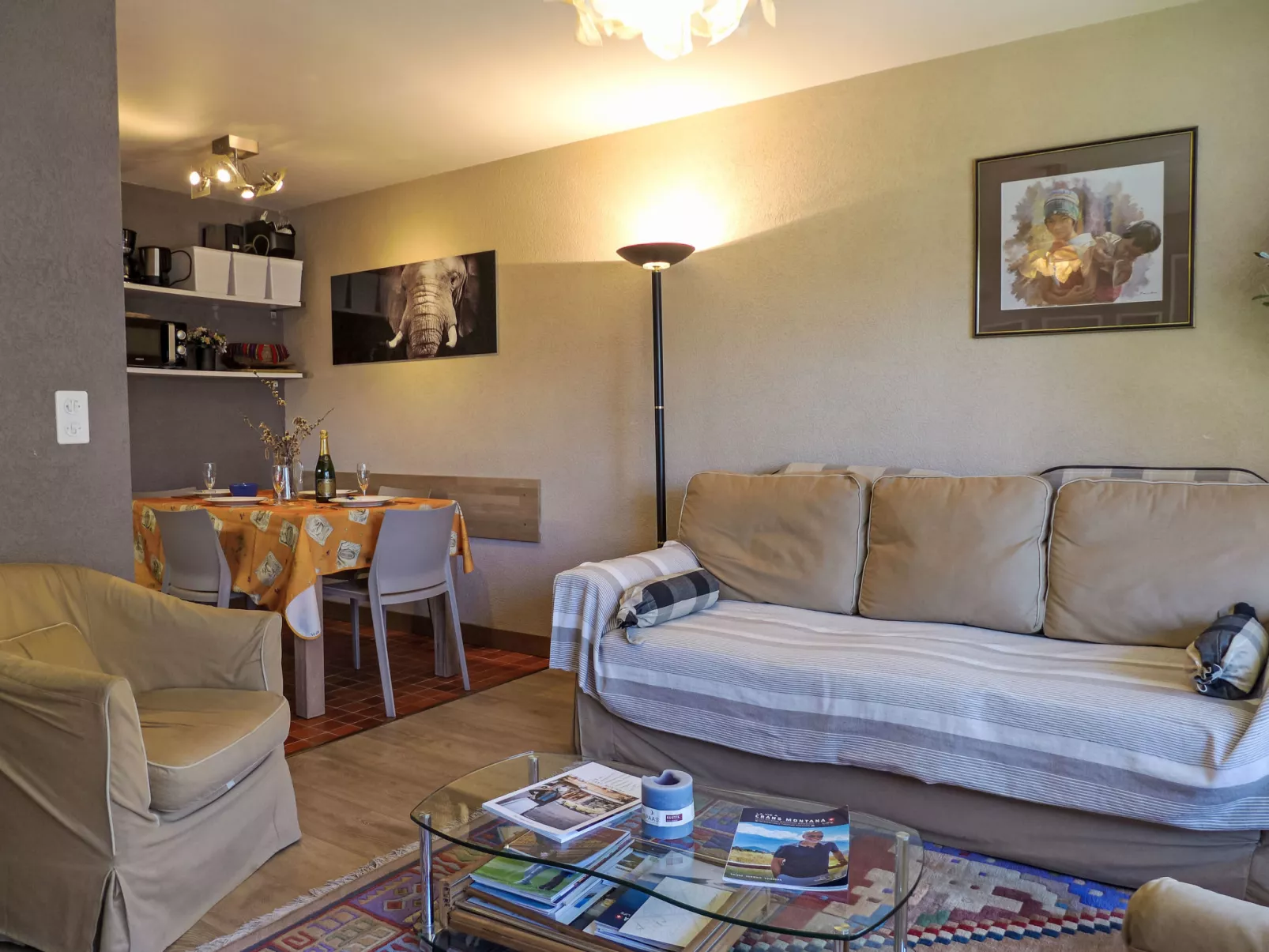 Immeuble Rond-Point Apt. 11-Binnen