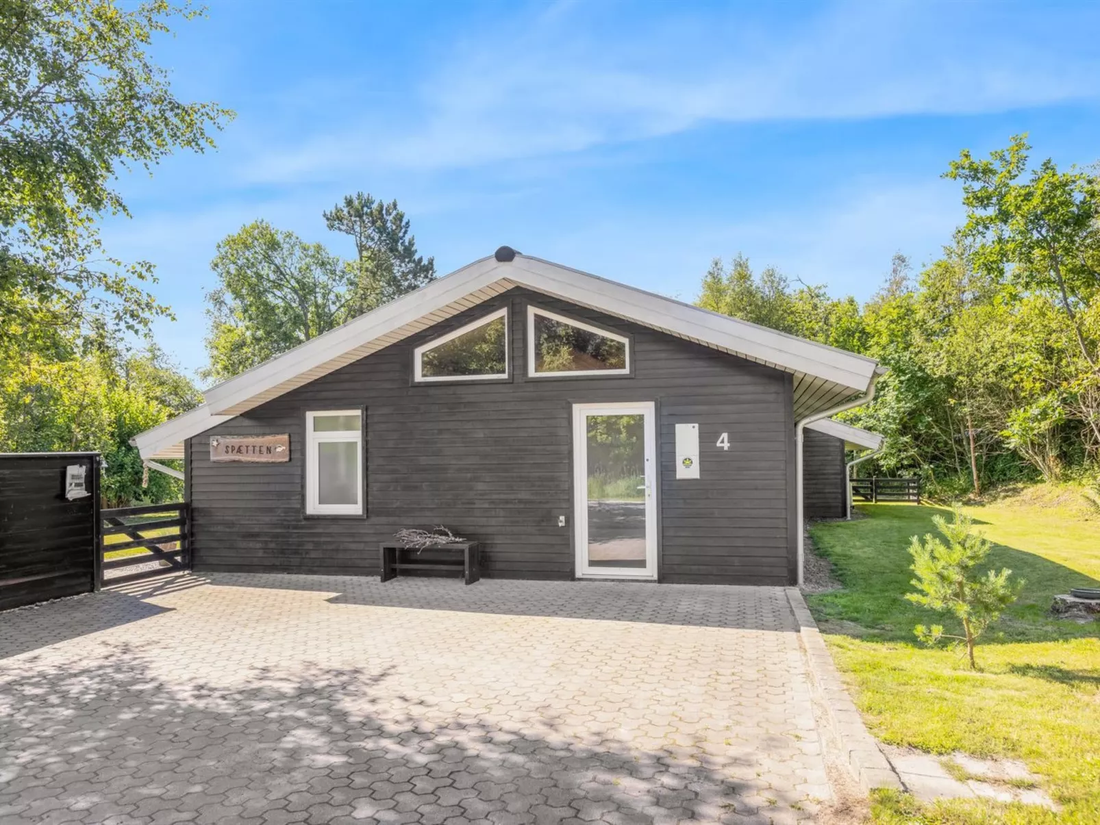 "Arny" - 1.5km from the sea-Buiten