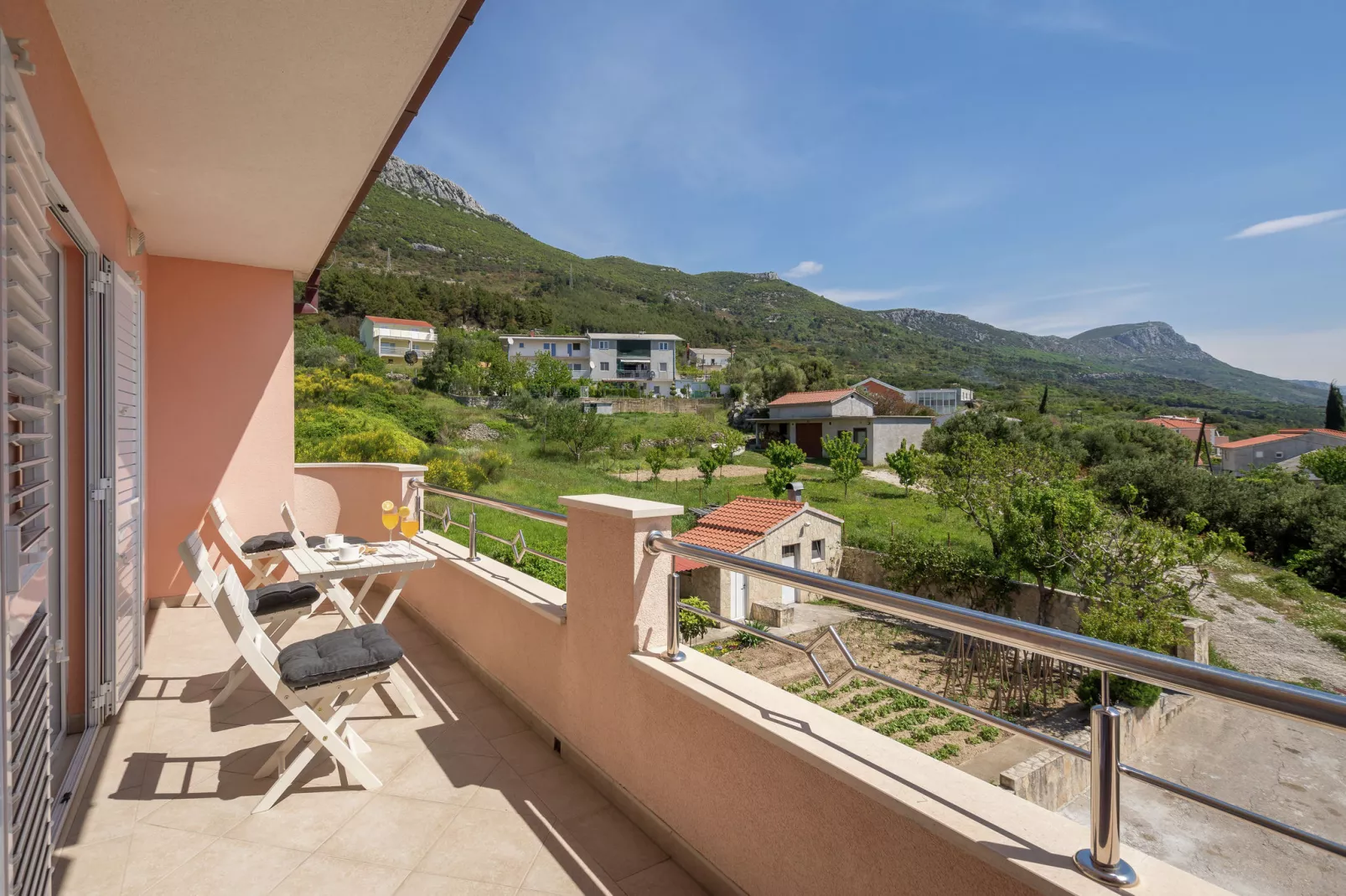 Sunrise apartment-Terrasbalkon