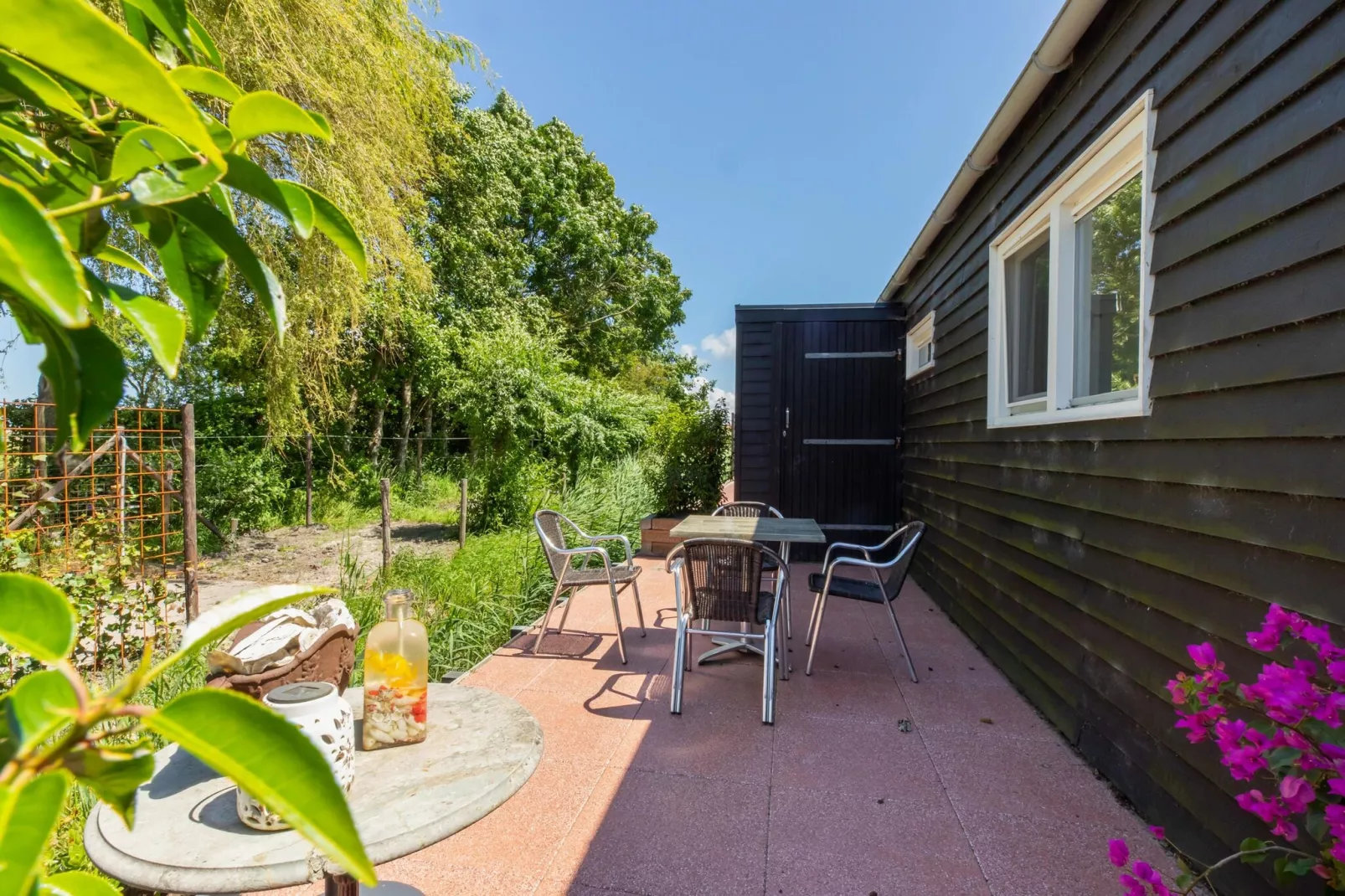Achterweg 10 l Zonnemaire 'Sol e Mar'-Terrasbalkon