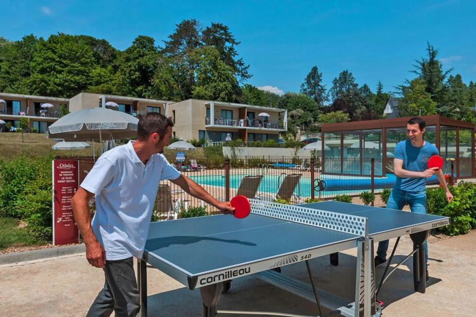 Vakantiehuis in Chinon met balkon of terras-Parkfaciliteiten