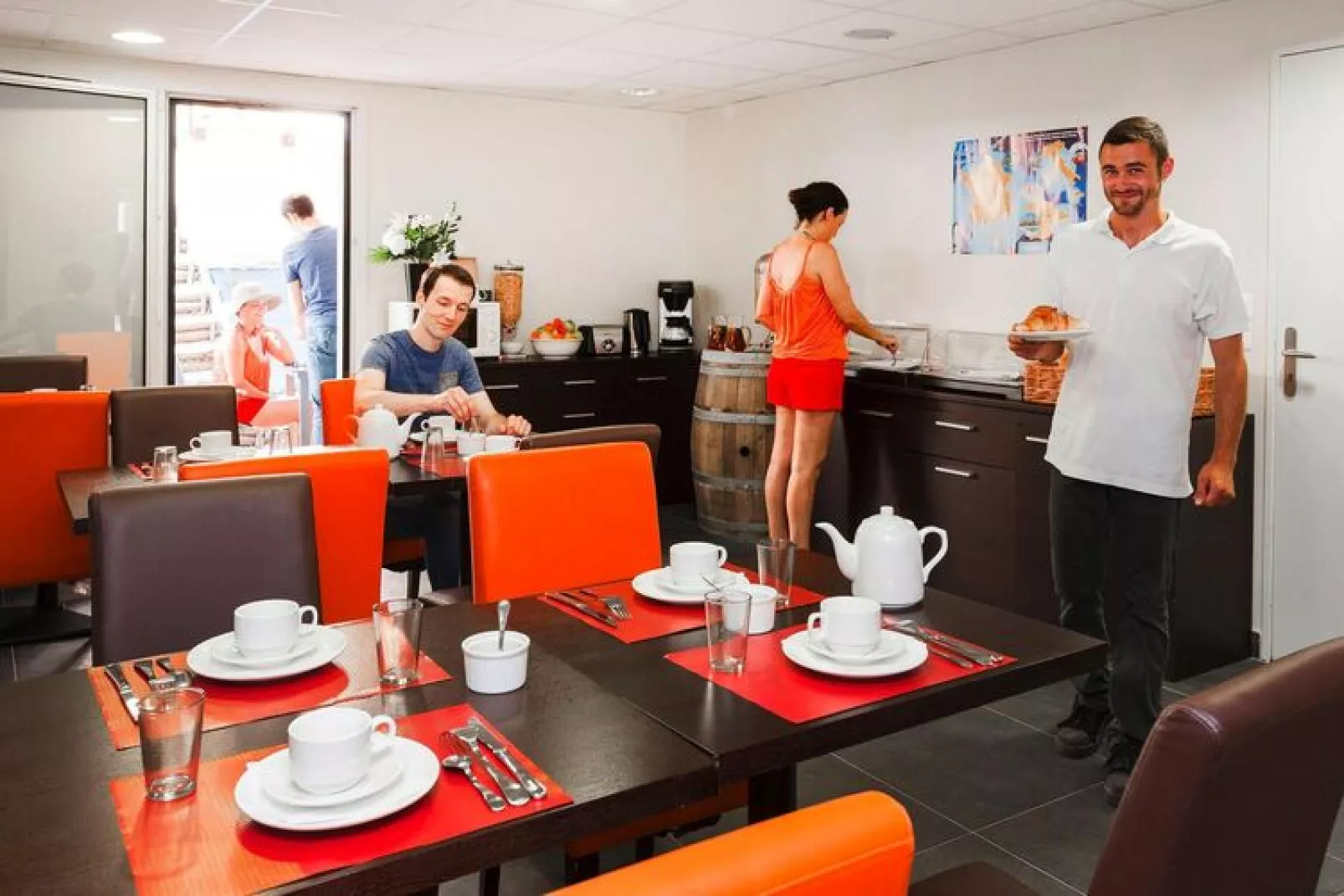 Vakantiehuis in Chinon met buitenzwembad-Parkfaciliteiten