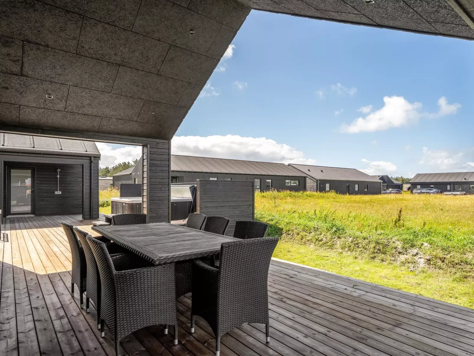 "Analine" - 950m from the sea-Buiten