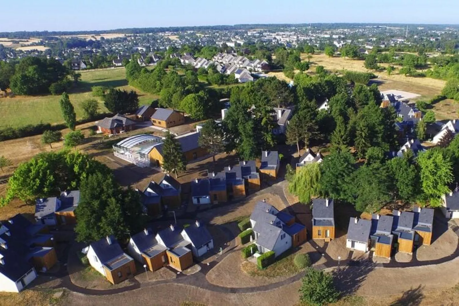 Holiday resort Amboise Les Châteaux de la Loire - Amboise // Gîte 4 pcs 8 pers et 1 bébé 2 salles d'eau-Buitenkant zomer