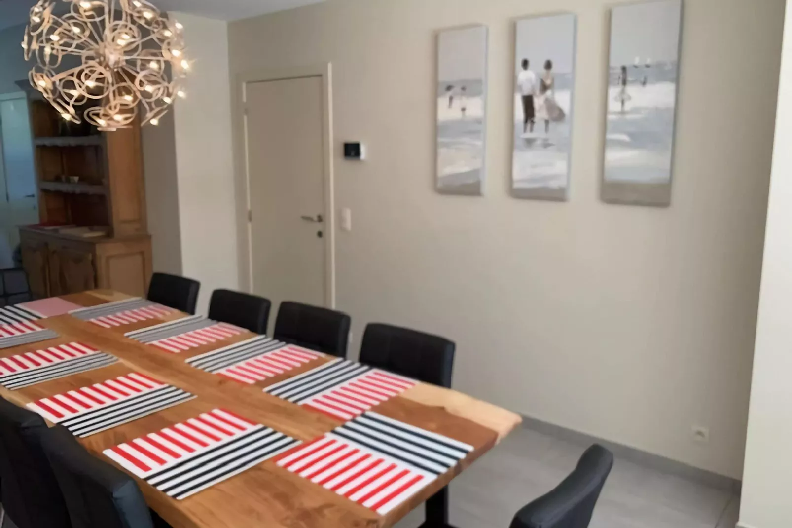 Weekendhuisje 10px-Eetkamer
