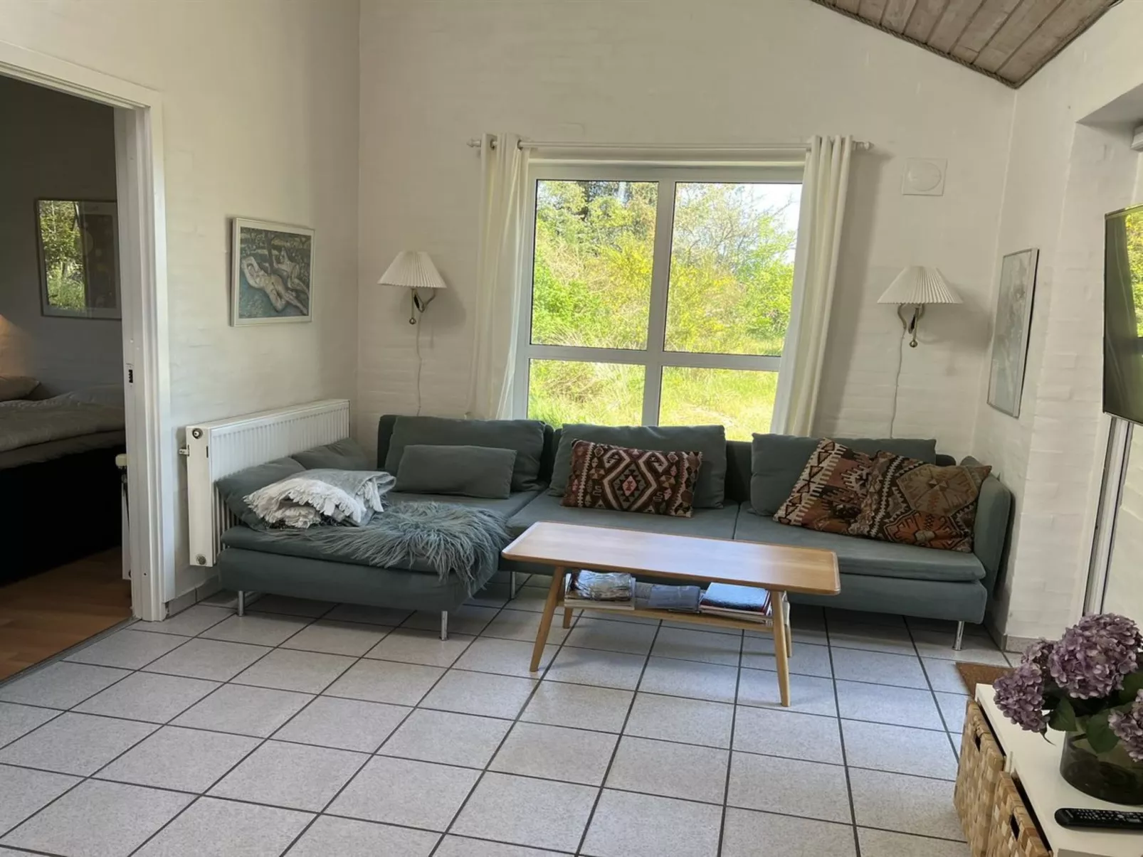 "Anniesette" - 1.5km from the sea-Binnen