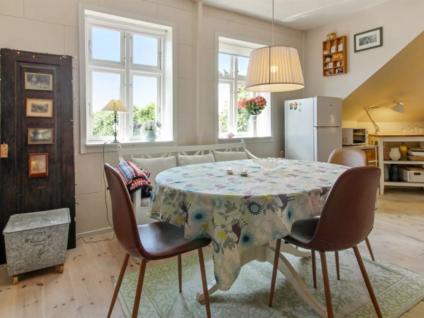 "Fenia" - 9.8km from the sea-Binnen
