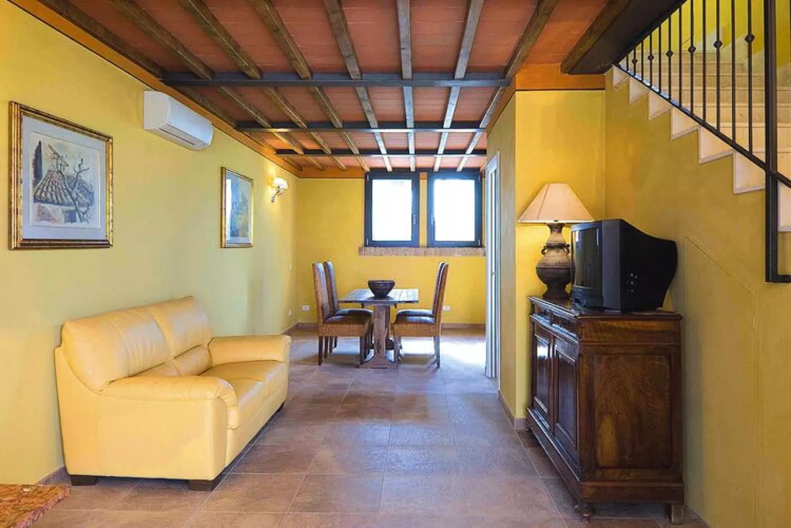 Fattoria San Lorenzo Grosseto EGOG Casa Livia oder Pozzino Trilo Superior-Woonkamer