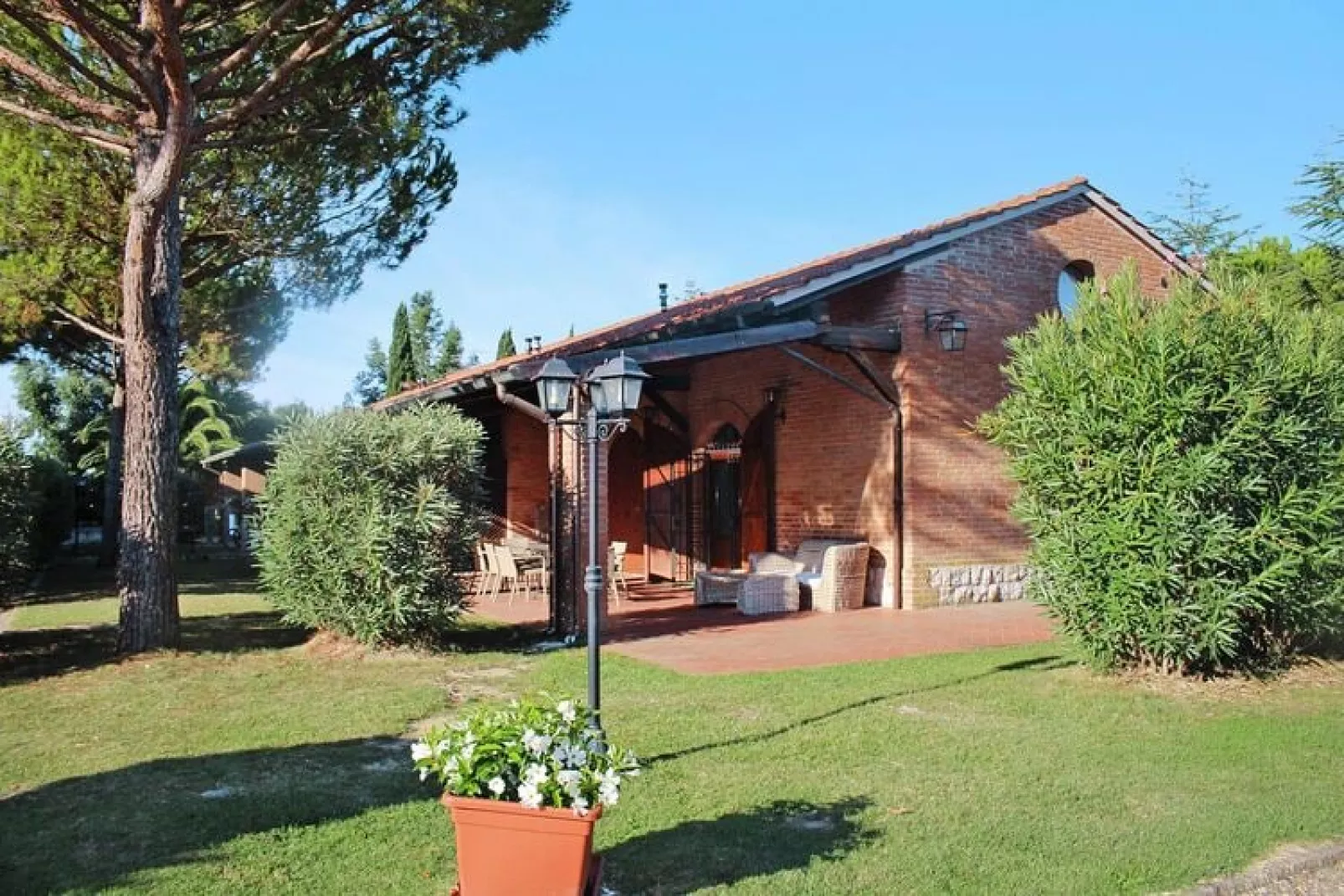 Fattoria San Lorenzo Grosseto EGOG Terrasse Casa Livia Typ quadri Classic-Buitenkant zomer