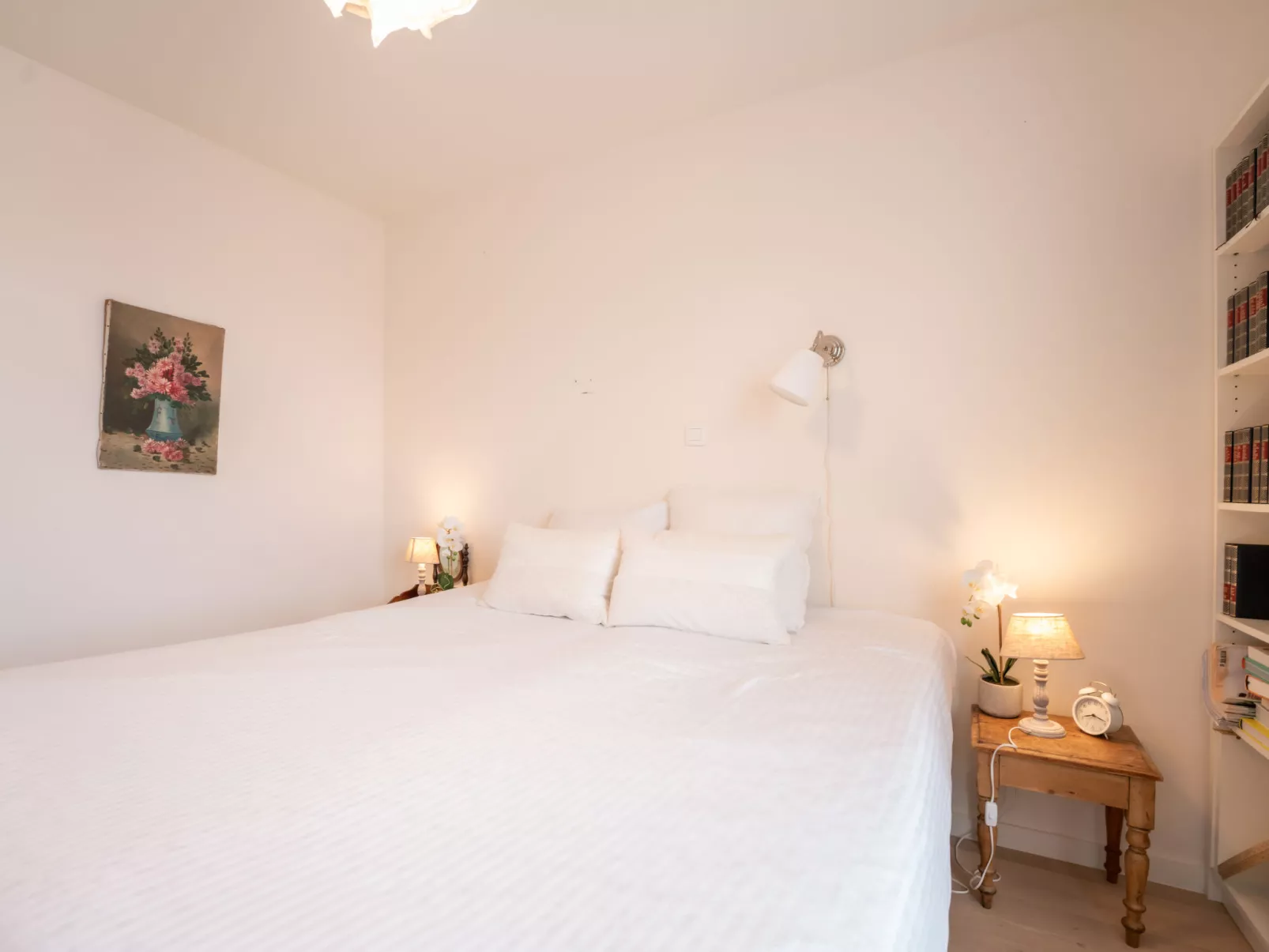 Lucette quiet but central-Binnen