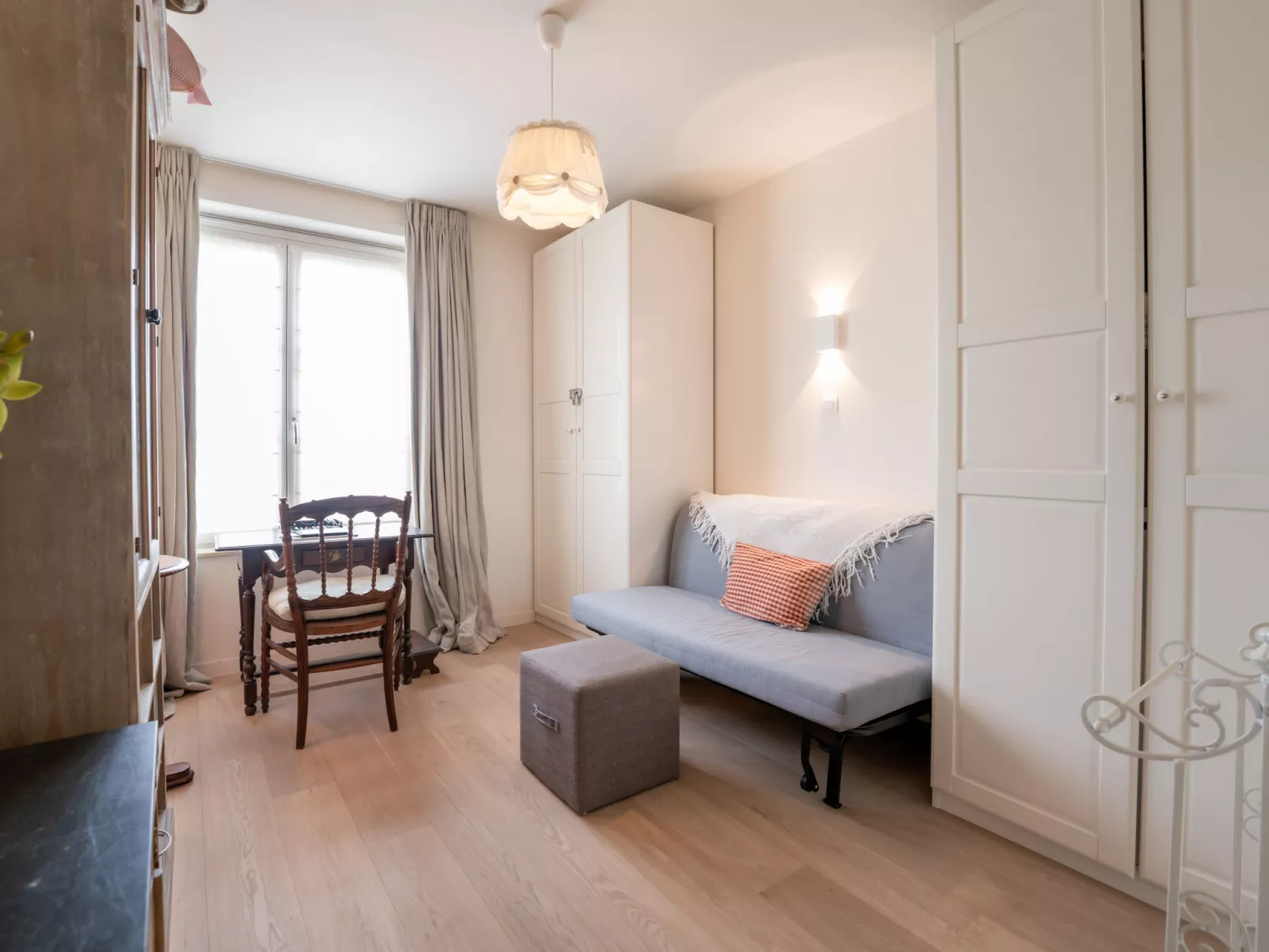 Lucette quiet but central-Binnen