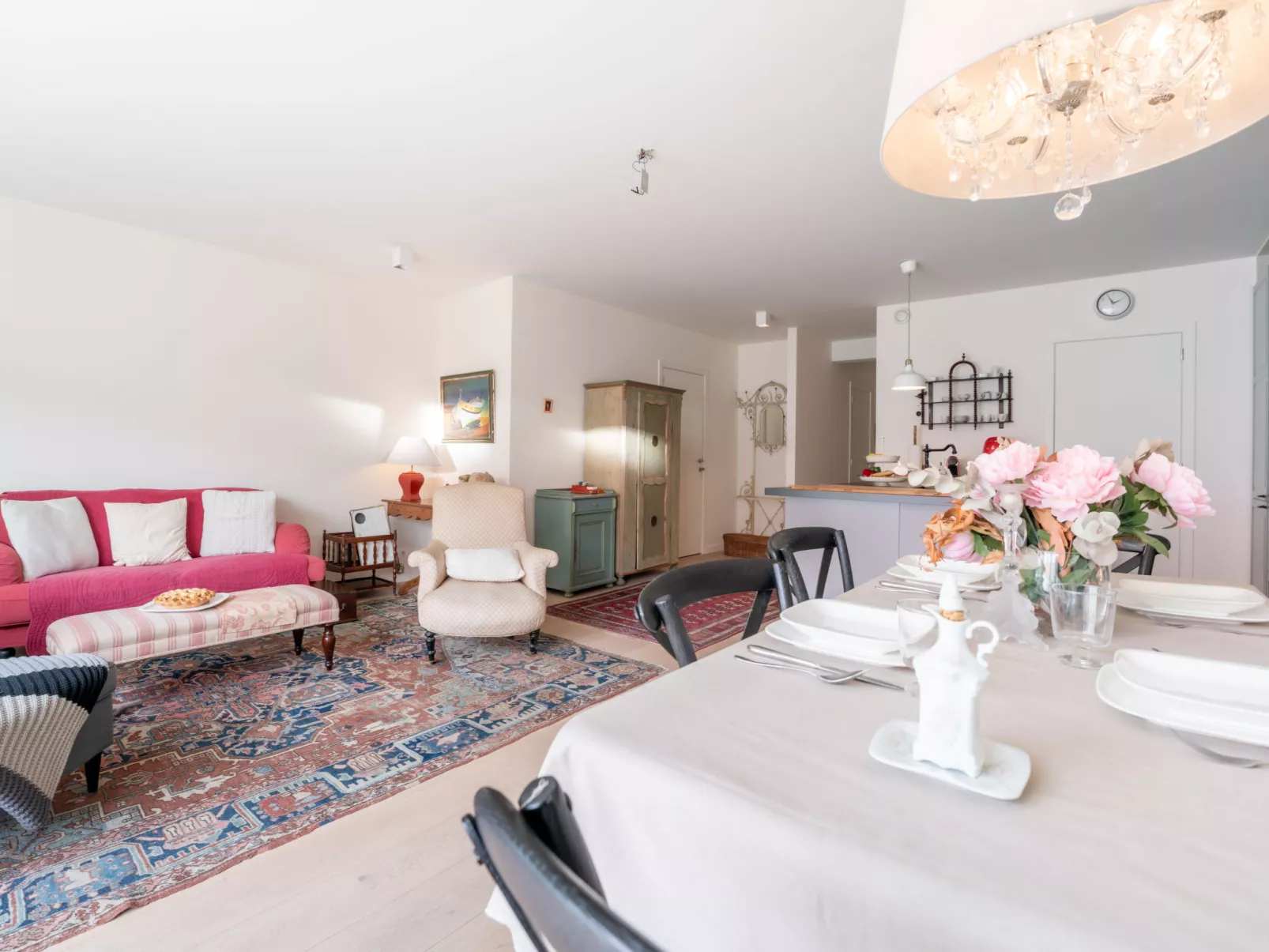 Lucette quiet but central-Binnen