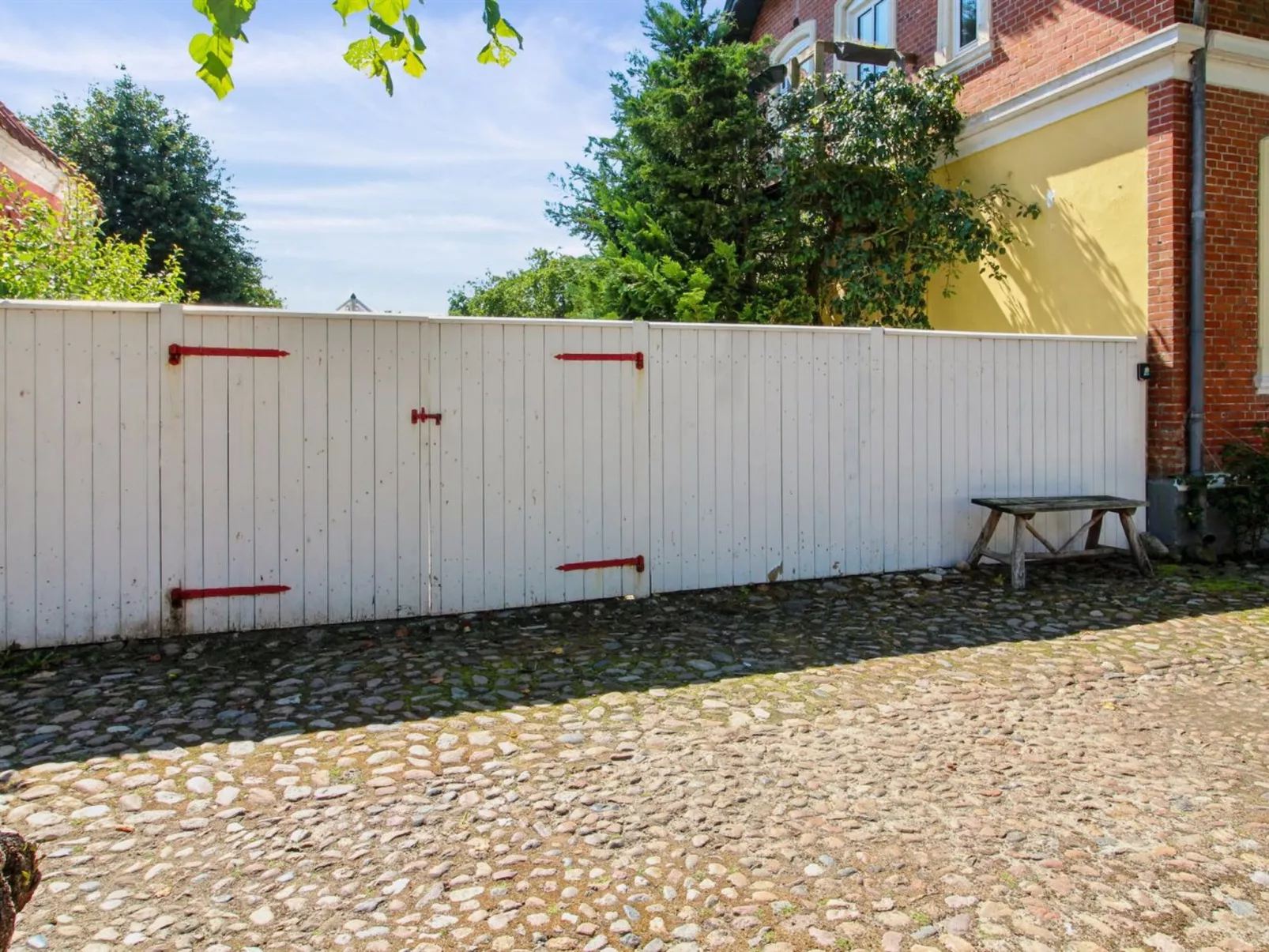 "Fenia" - 9.8km from the sea-Buiten