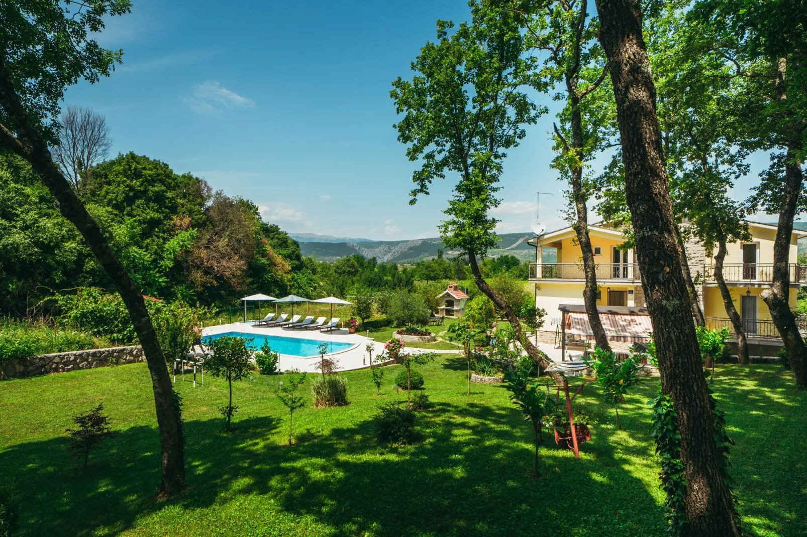 Villa Estera-Tuinen zomer
