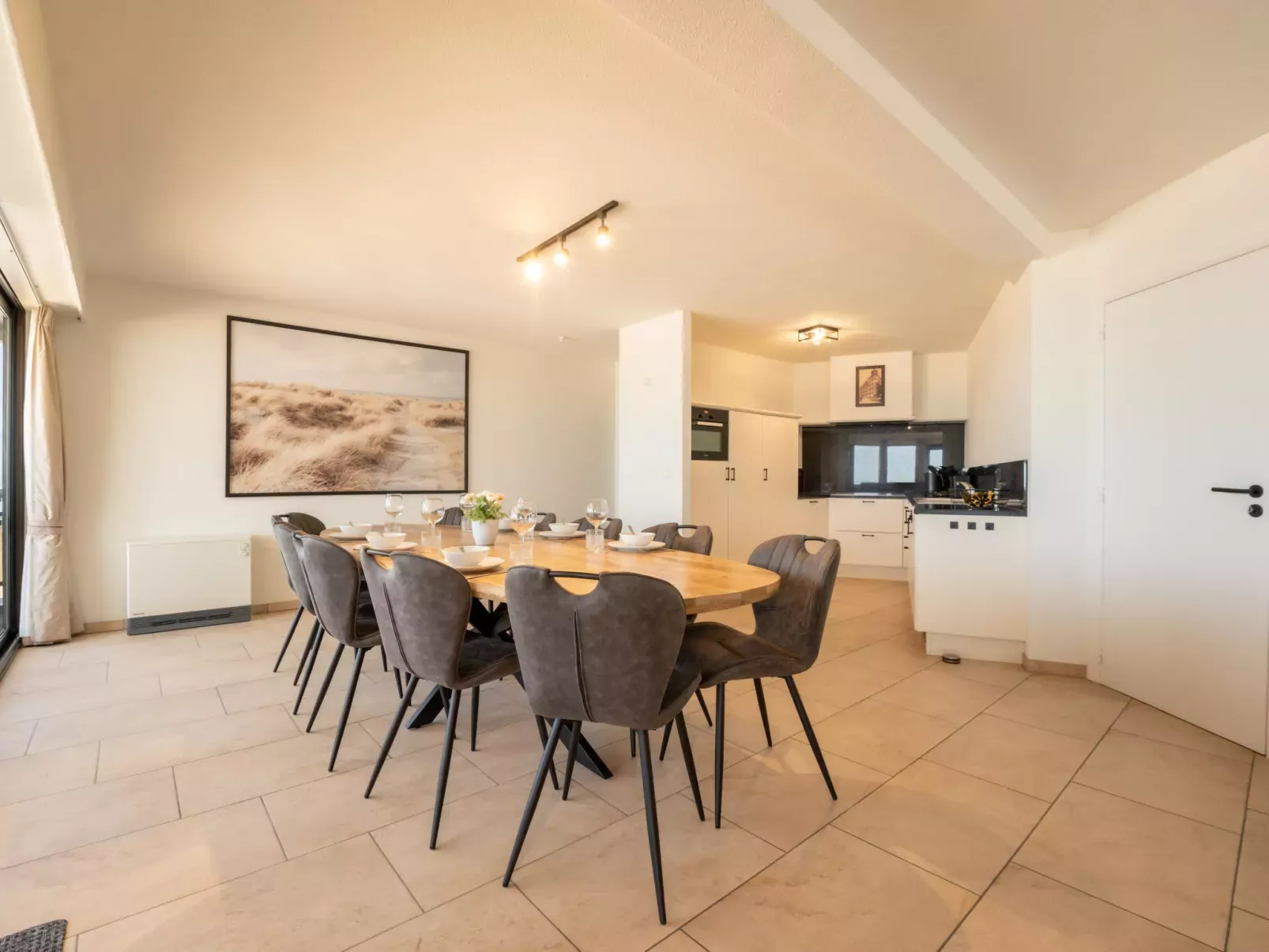 Aqua Vista with parking and seaview-Binnen
