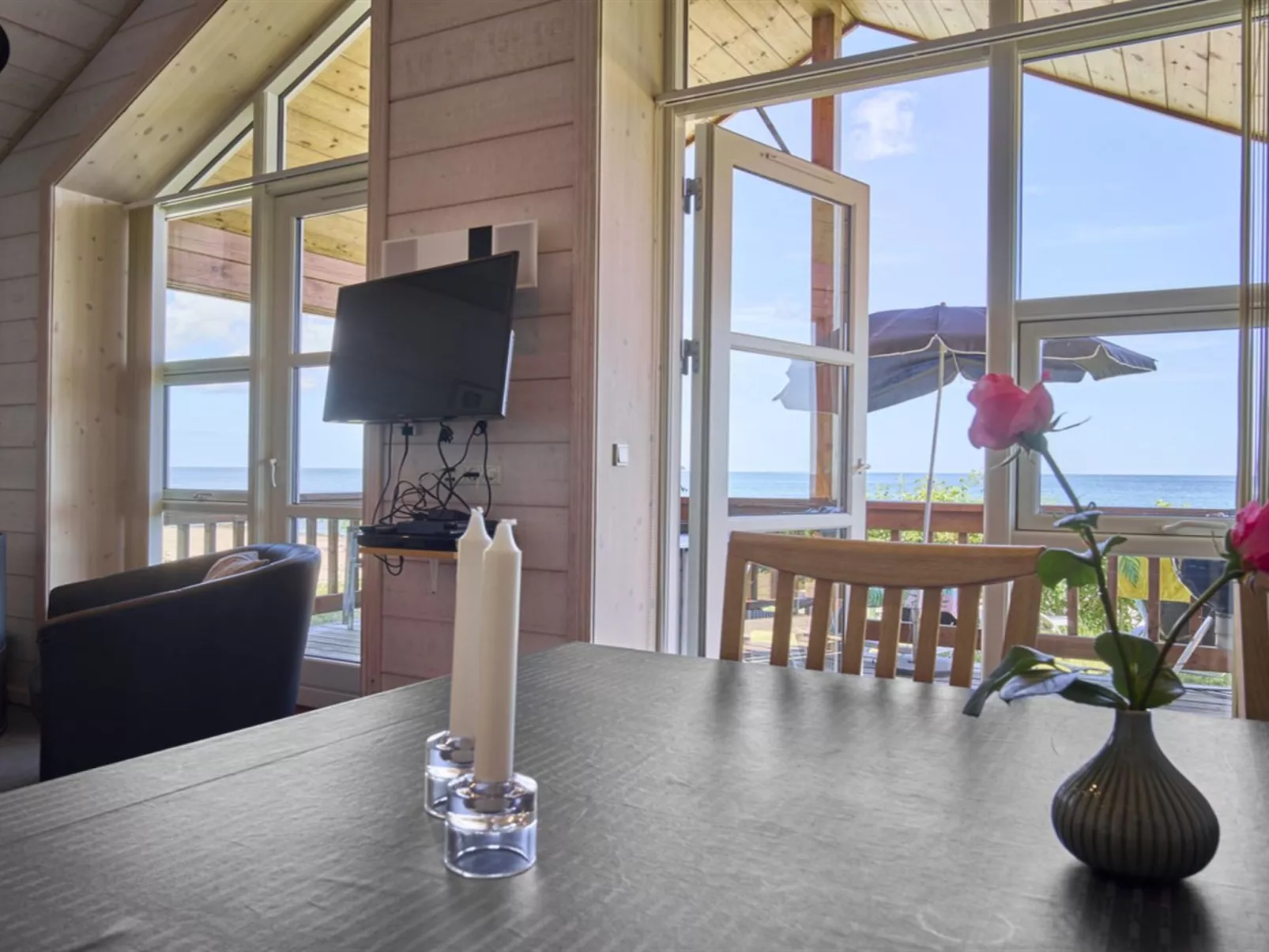 "Olina" - 10m from the sea-Binnen