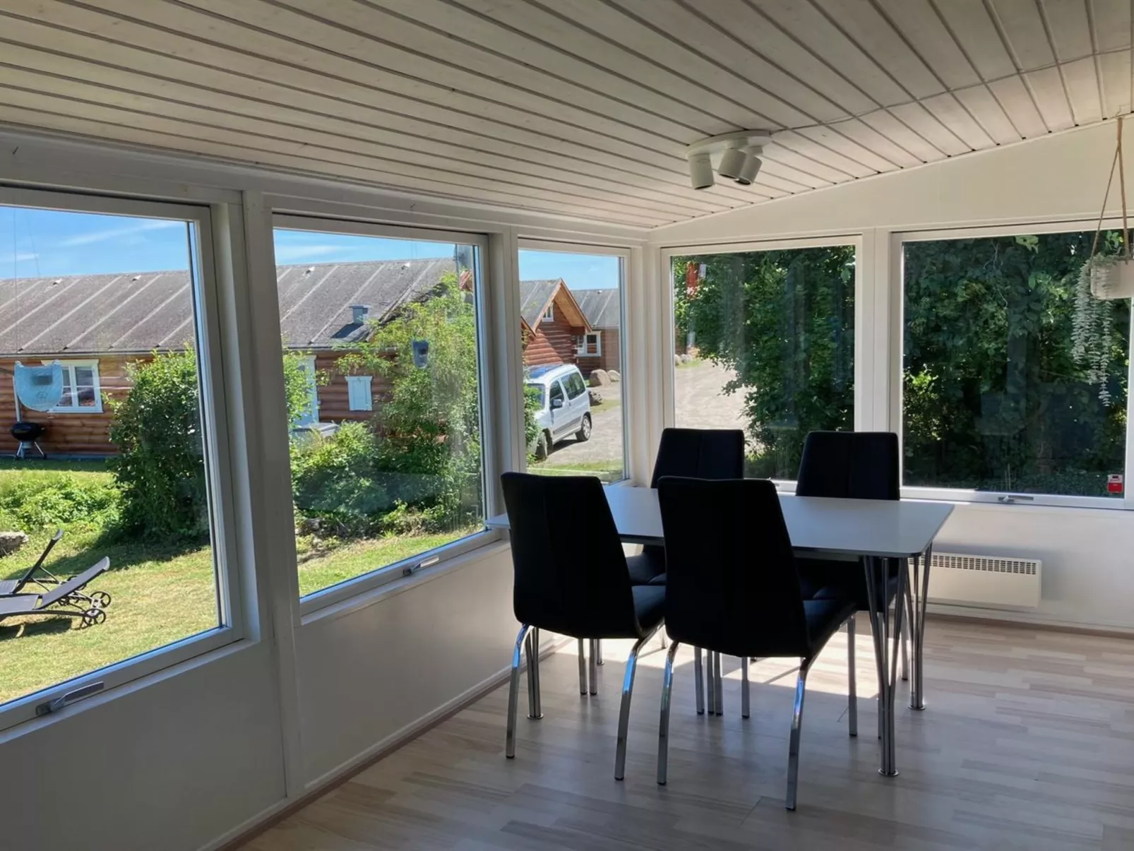 "Silke" - 10m from the sea-Binnen