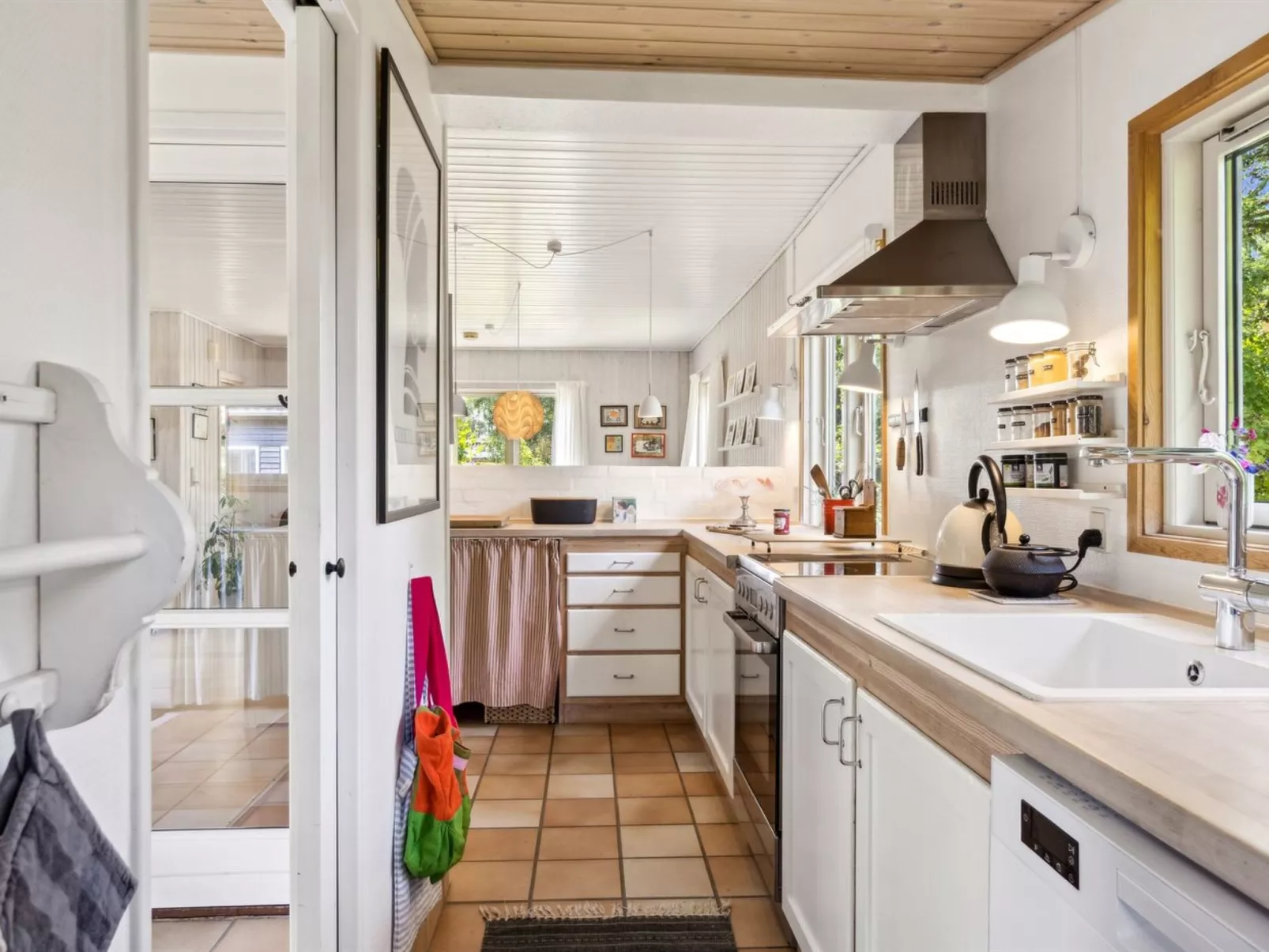 "Matilde" - 500m from the sea-Binnen