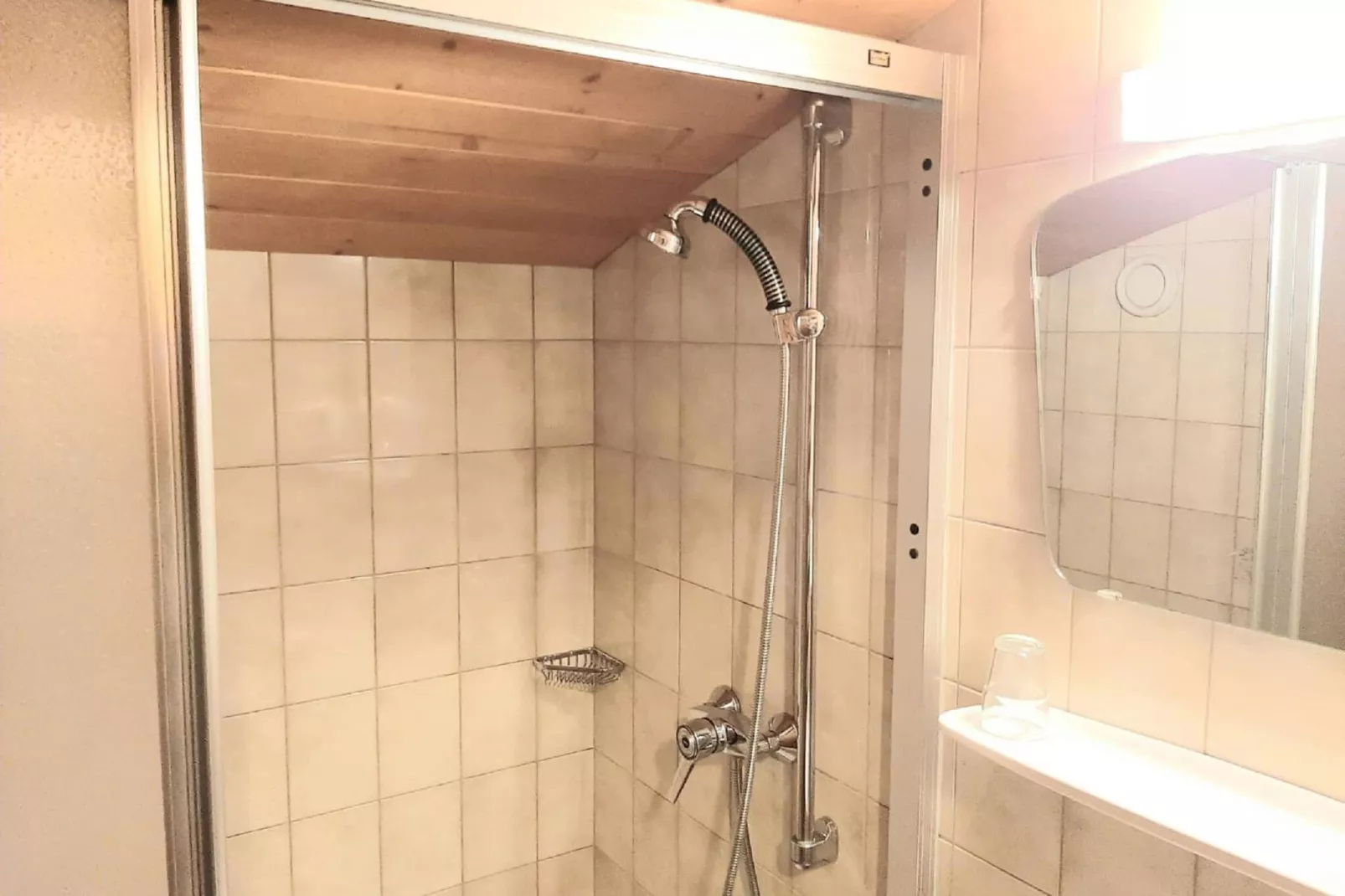 Hubergut - Ferienwohnung Theresia-Badkamer