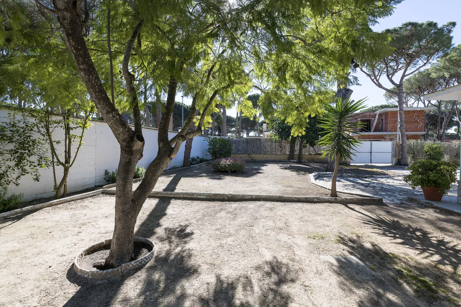 Villa Pineda-Tuinen zomer