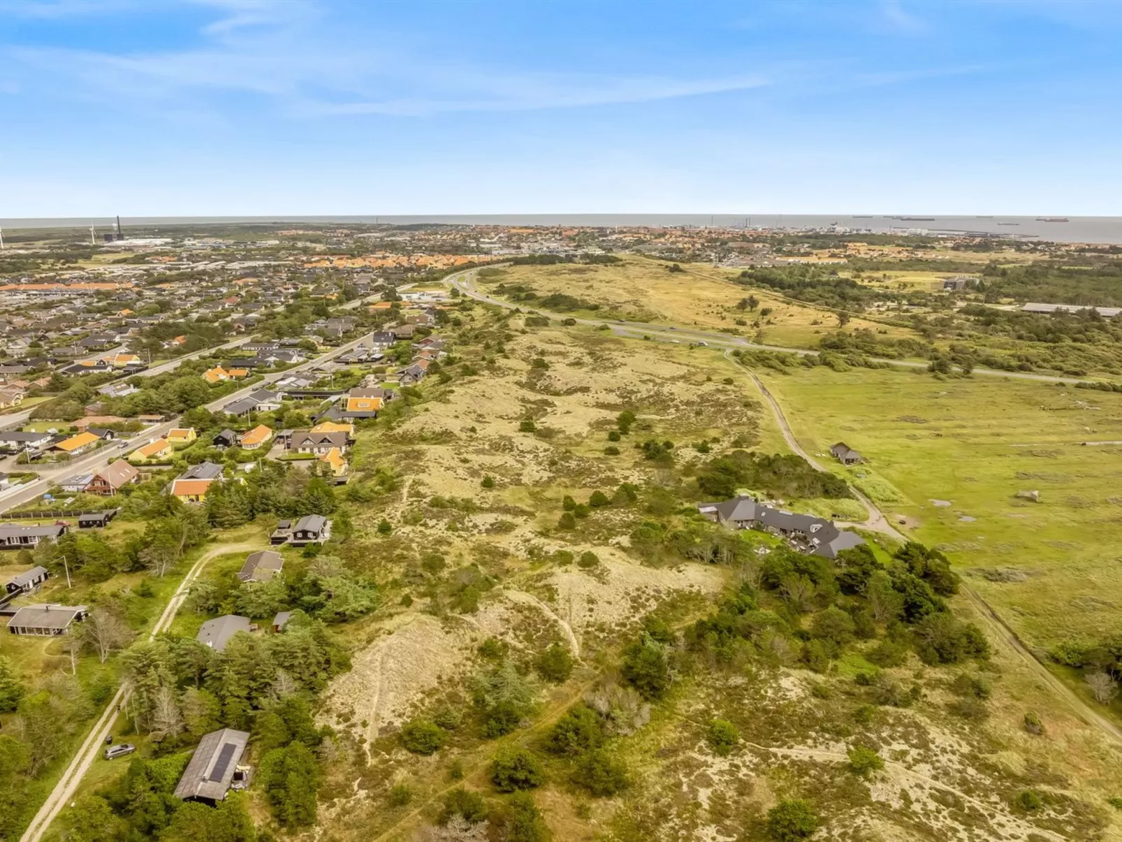 "Vemund" - 300m from the sea-Buiten