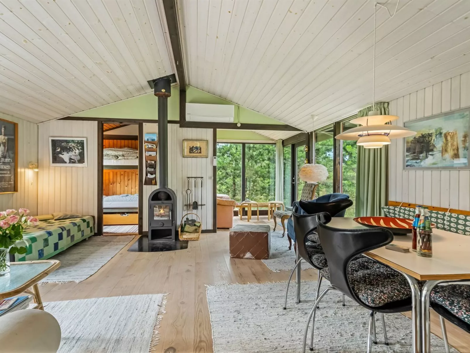 "Vemund" - 300m from the sea-Buiten